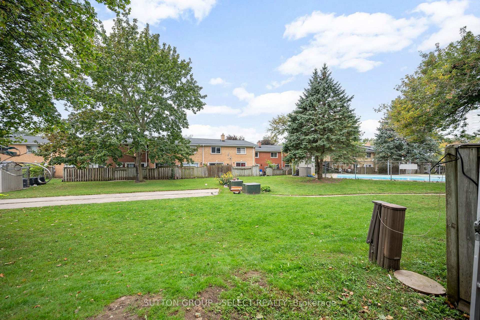 Photo 23 of Unit 30, 44 Arbour Glen Crescent, London, East A — HOMEH