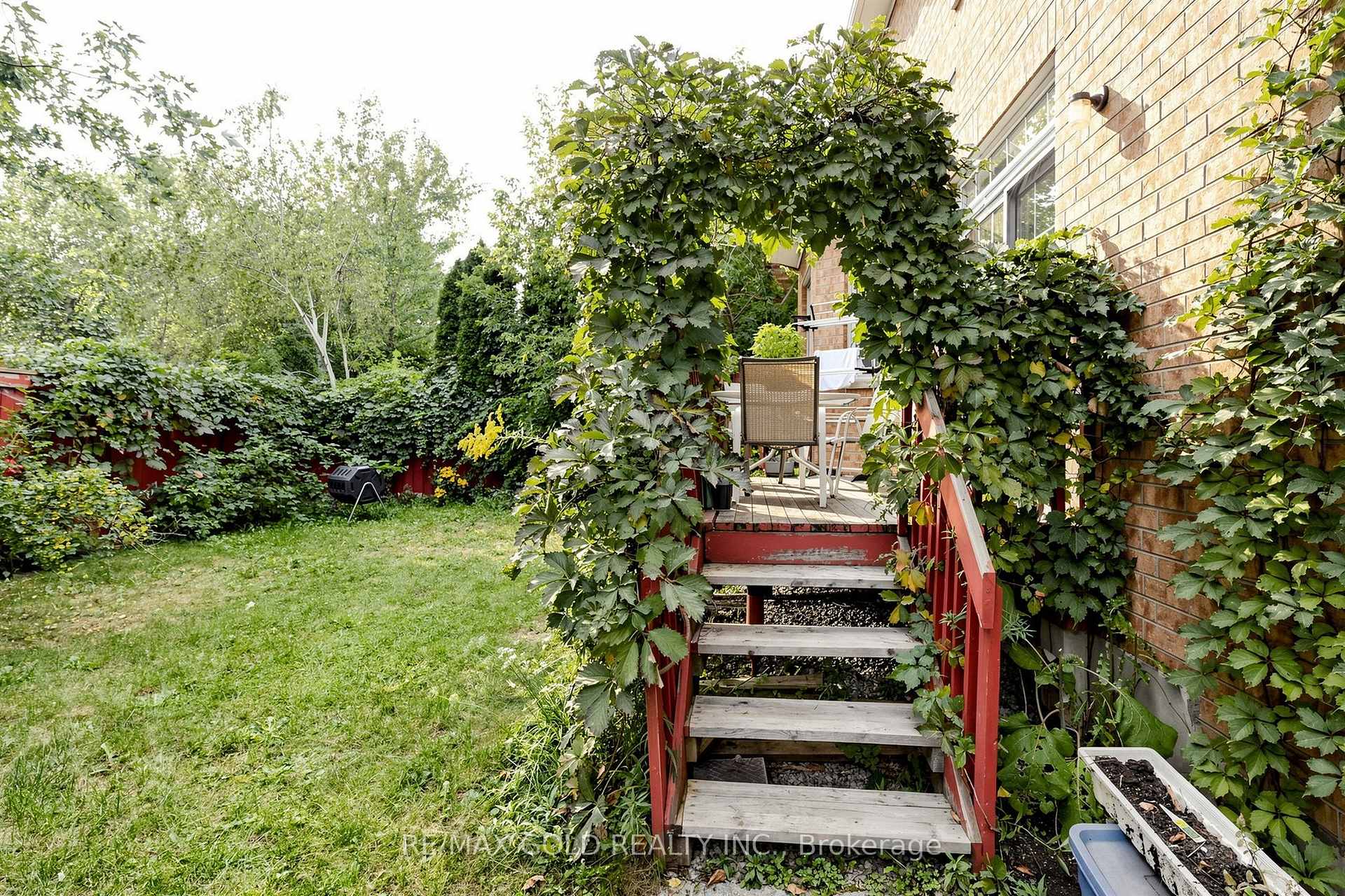 Photo 44 of 284 Holmes Crescent, Milton, Scott — HOMEH