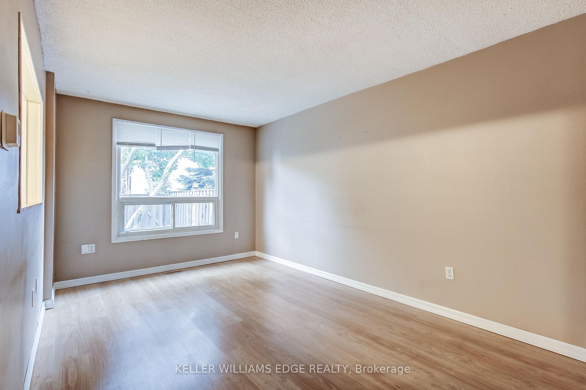 Photo 3 of Unit 13, 1350 Limeridge Road E, Hamilton, Trenholme — HOMEH