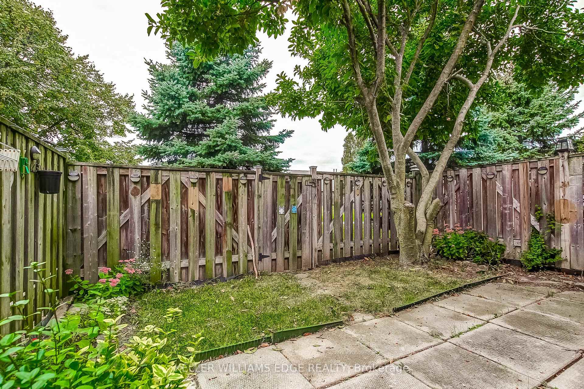 Photo 23 of Unit 13, 1350 Limeridge Road E, Hamilton, Trenholme — HOMEH