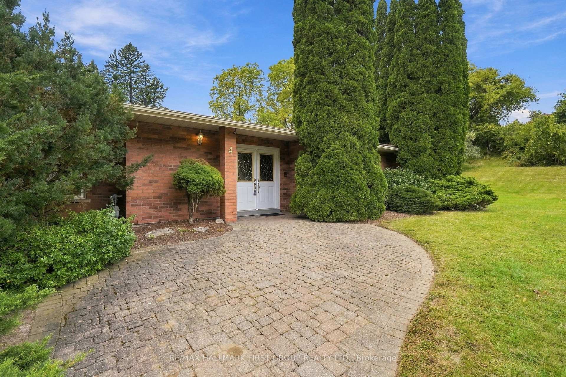 Photo 4 of 4 Mcnamara Court, Ajax, Northwest Ajax — HOMEH