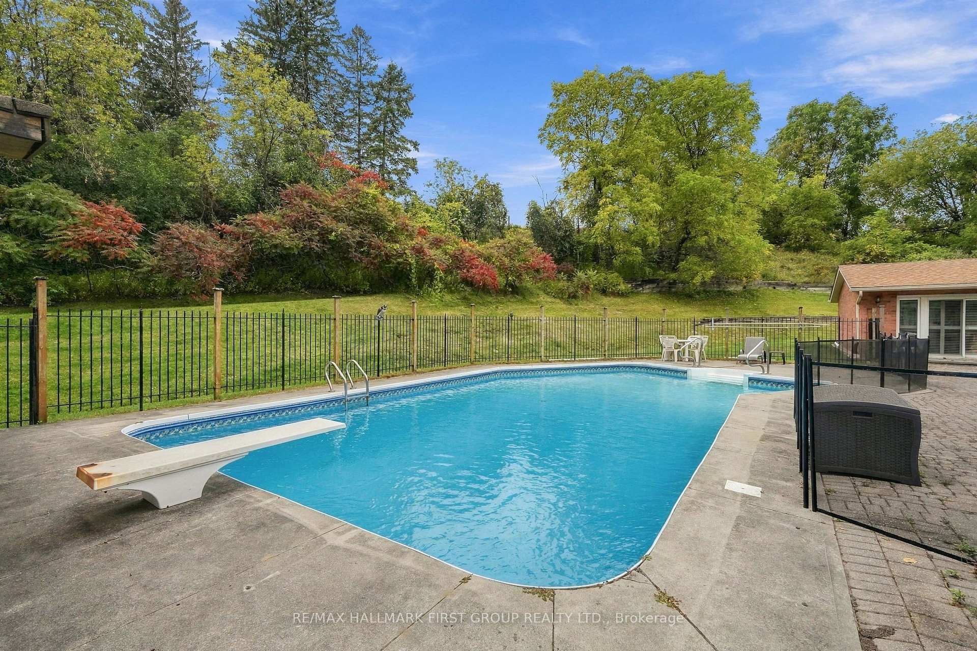 Photo 34 of 4 Mcnamara Court, Ajax, Northwest Ajax — HOMEH