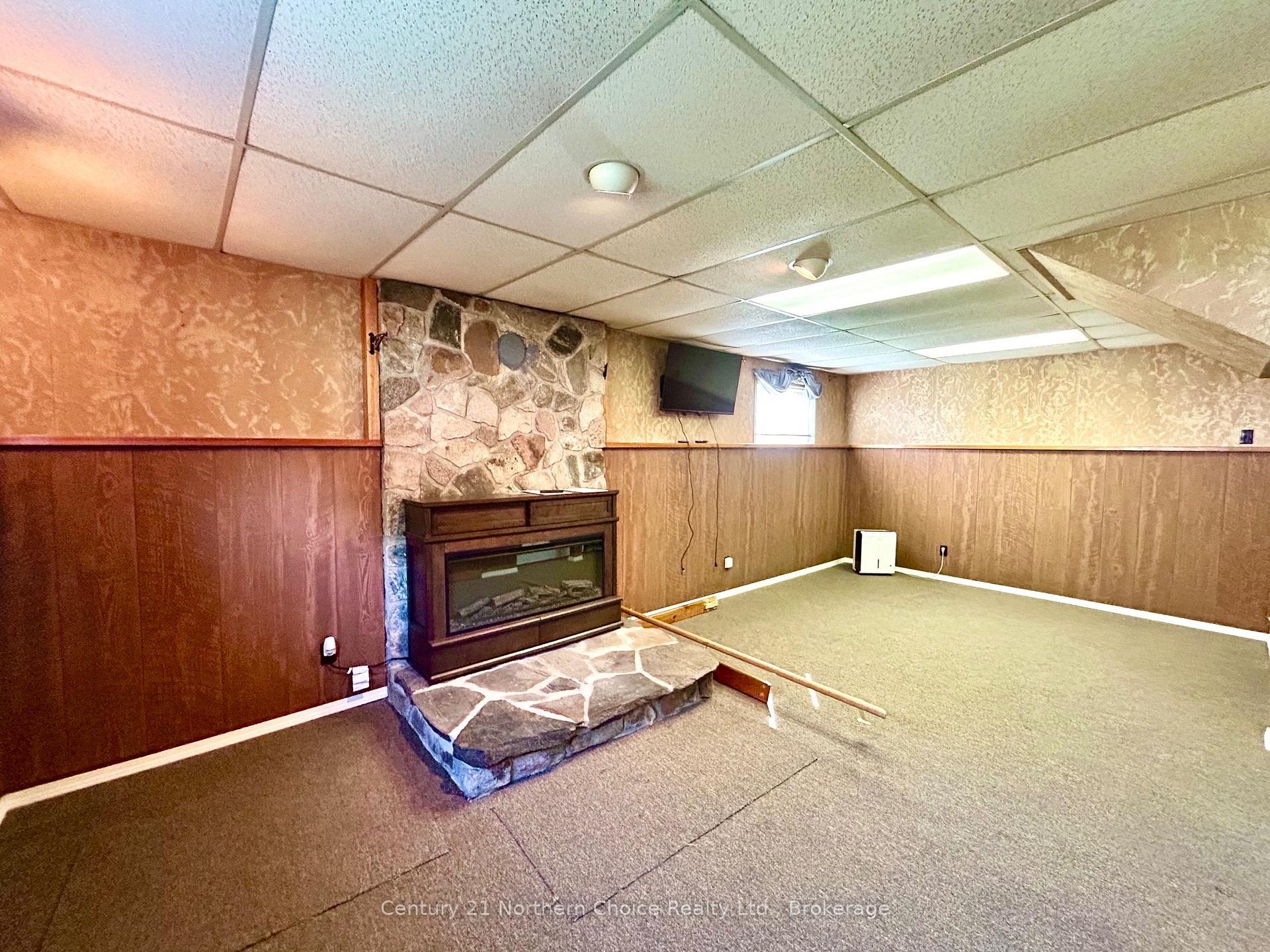 Photo 17 of 1021 Third Street E, Fort Frances — HOMEH