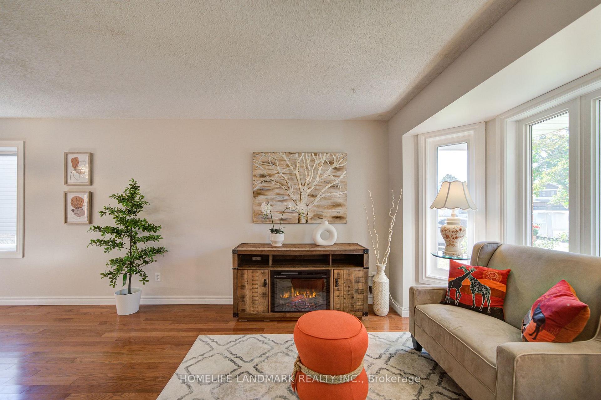Photo 9 of 511 Baringham Place, Waterloo, Upper Beechwood — HOMEH
