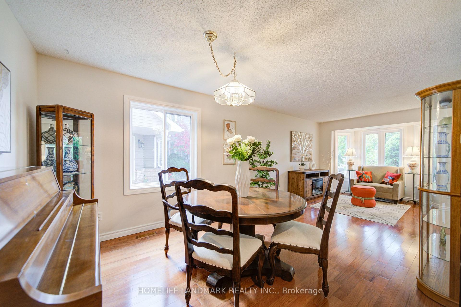 Photo 10 of 511 Baringham Place, Waterloo, Upper Beechwood — HOMEH