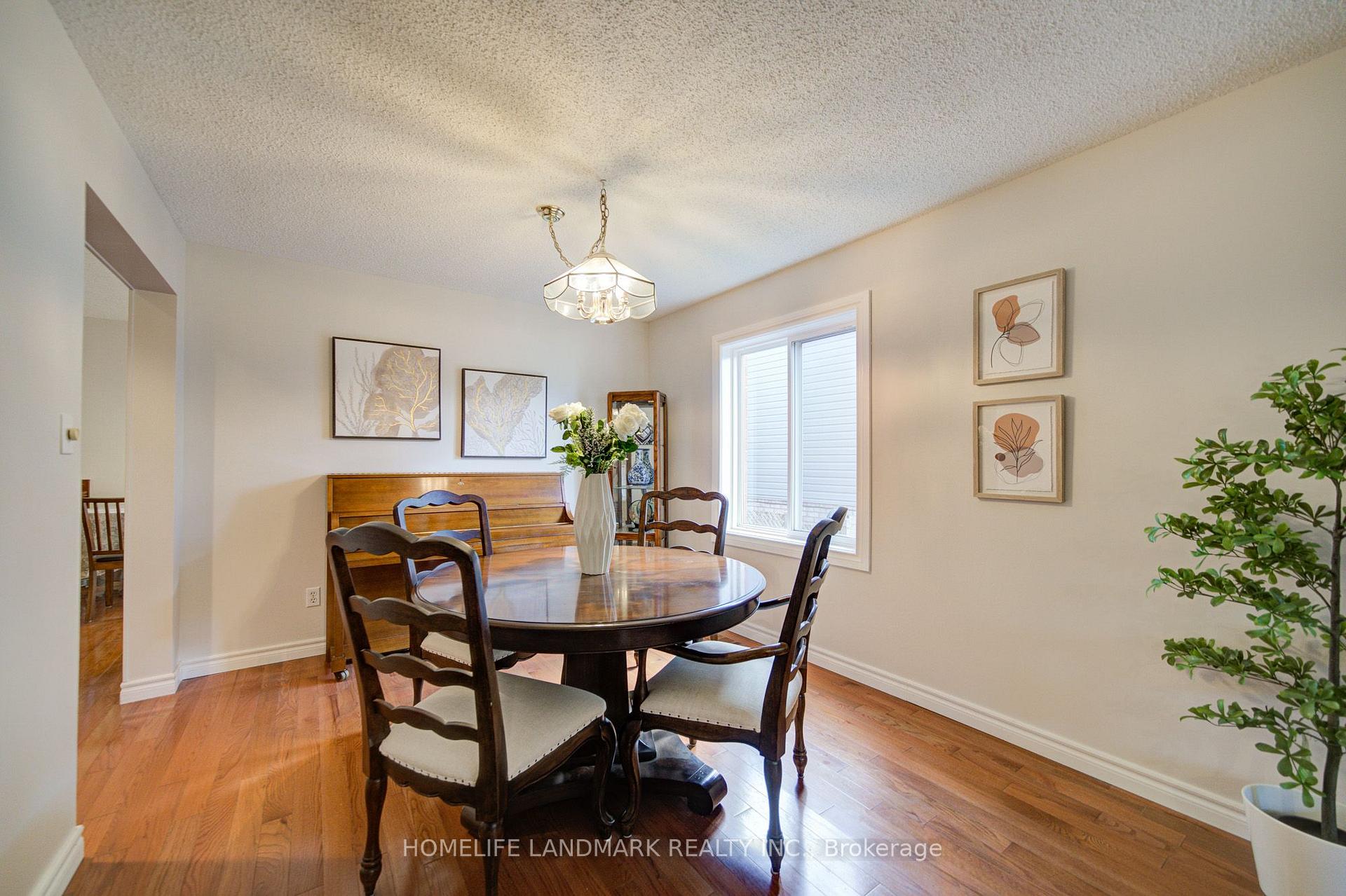 Photo 11 of 511 Baringham Place, Waterloo, Upper Beechwood — HOMEH