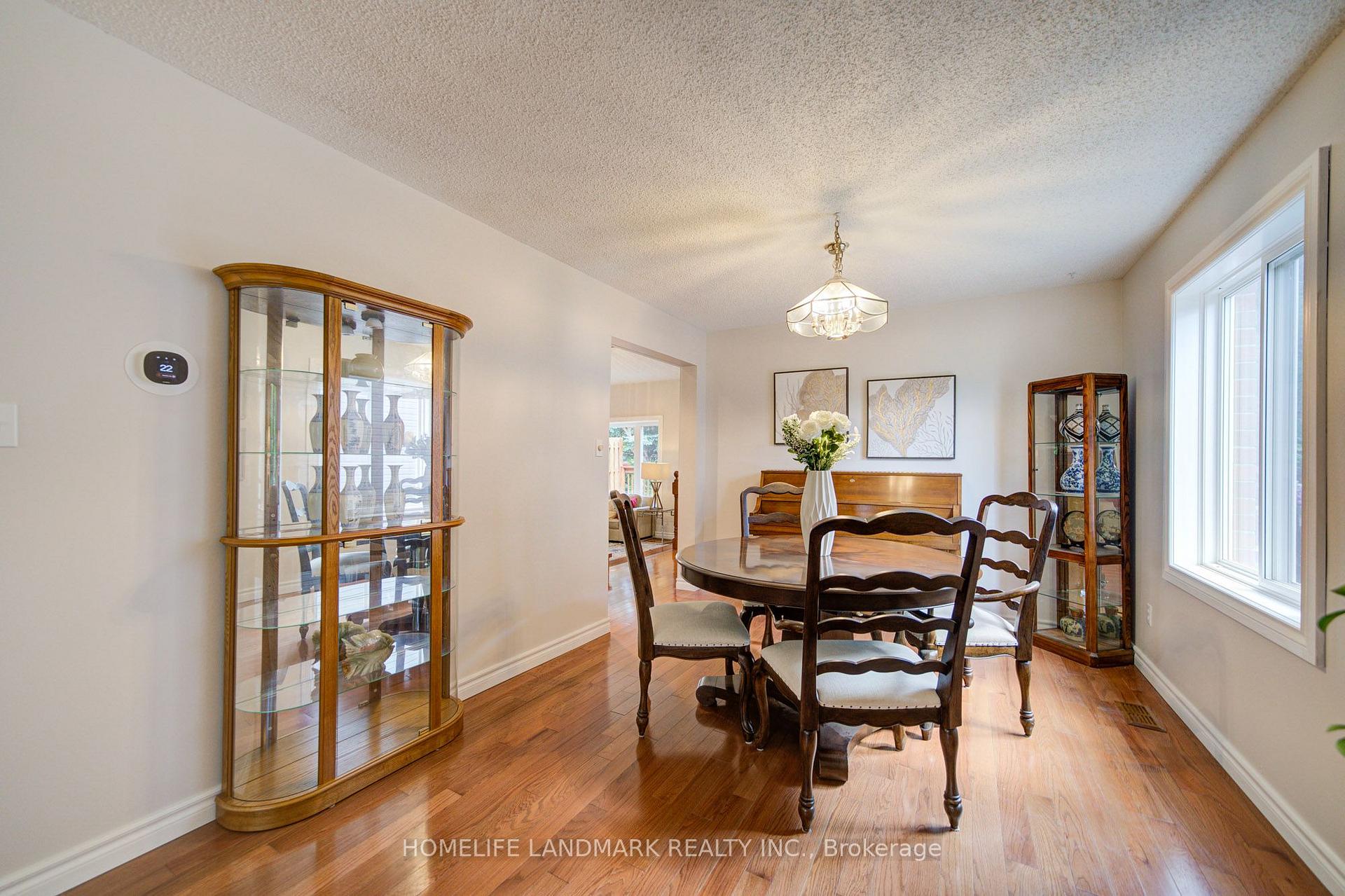Photo 12 of 511 Baringham Place, Waterloo, Upper Beechwood — HOMEH