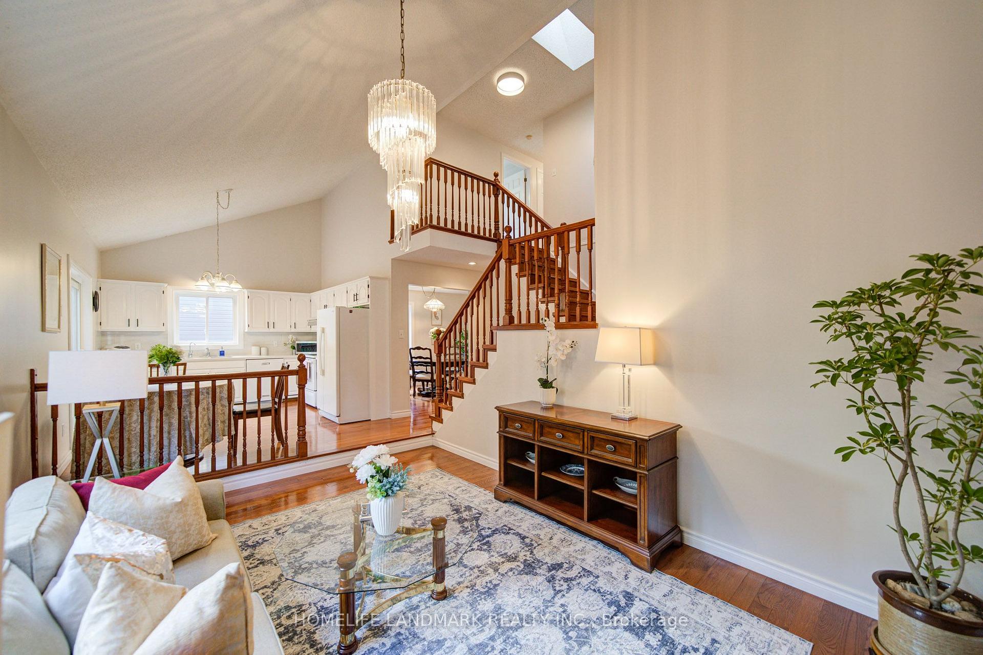 Photo 13 of 511 Baringham Place, Waterloo, Upper Beechwood — HOMEH