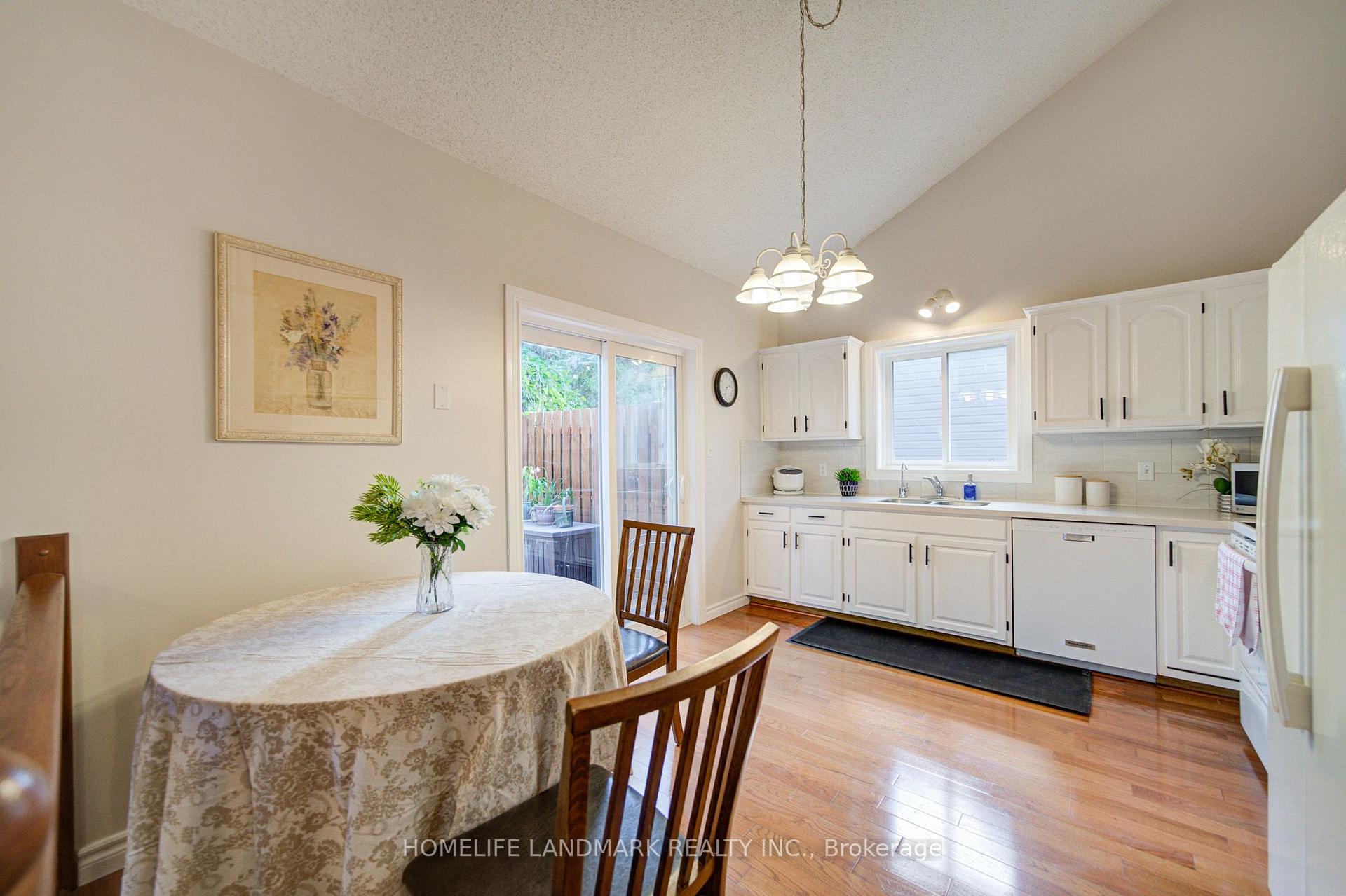 Photo 24 of 511 Baringham Place, Waterloo, Upper Beechwood — HOMEH