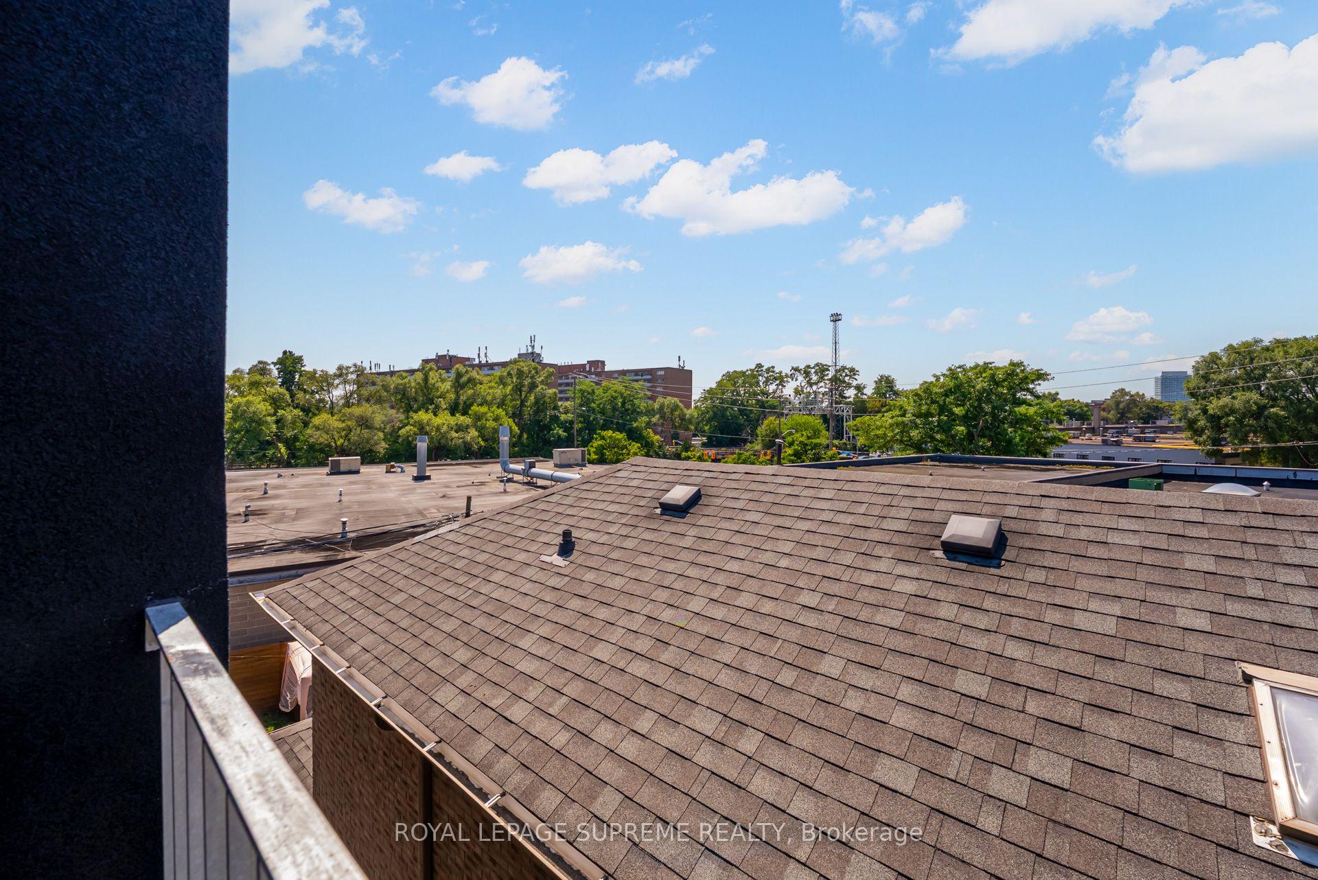 Photo 32 of Unit 3, 101 Bernice Crescent, Toronto, Rockcliffe-Smythe — HOMEH