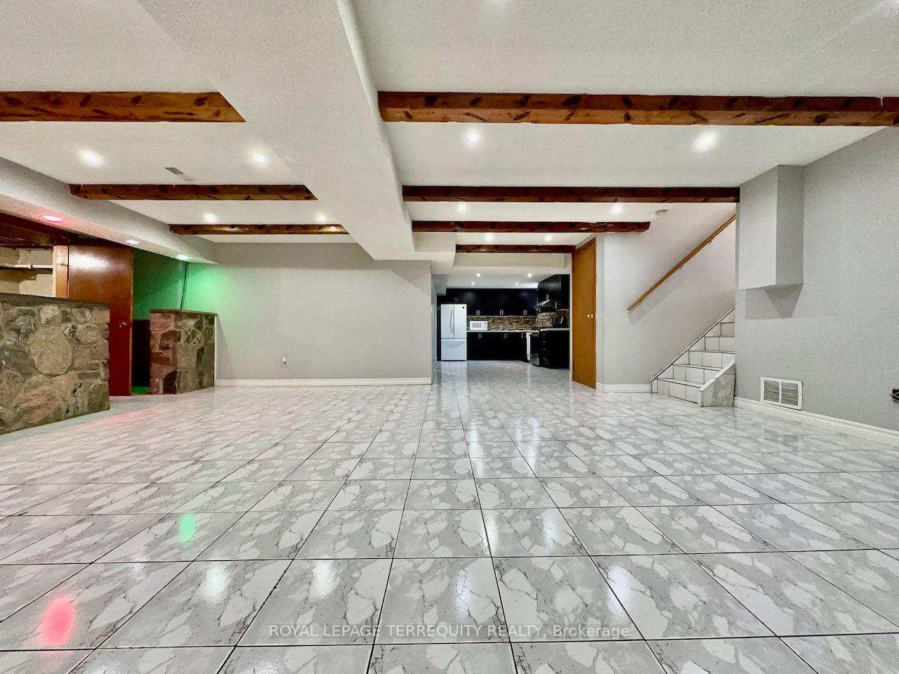 Photo 5 of Unit Lower Level, 13 Milford Crescent, Brampton, Central Park — HOMEH