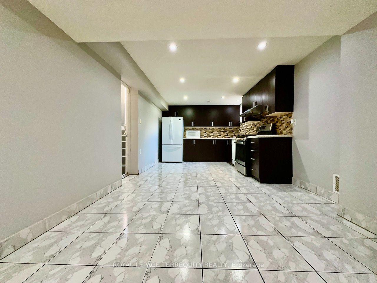 Photo 10 of Unit Lower Level, 13 Milford Crescent, Brampton, Central Park — HOMEH