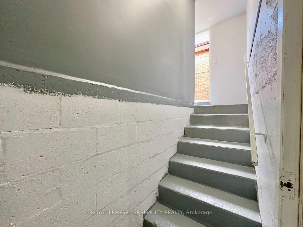 Photo 13 of Unit Lower Level, 13 Milford Crescent, Brampton, Central Park — HOMEH