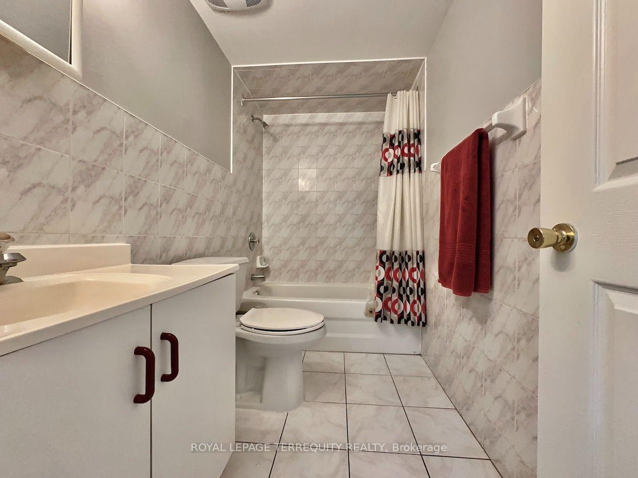 Photo 17 of Unit Lower Level, 13 Milford Crescent, Brampton, Central Park — HOMEH