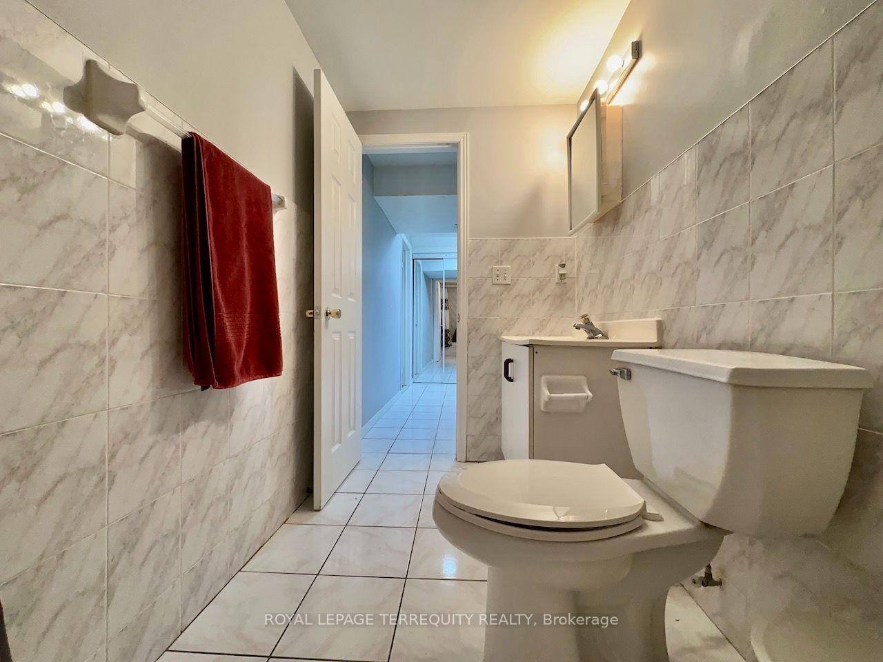 Photo 18 of Unit Lower Level, 13 Milford Crescent, Brampton, Central Park — HOMEH