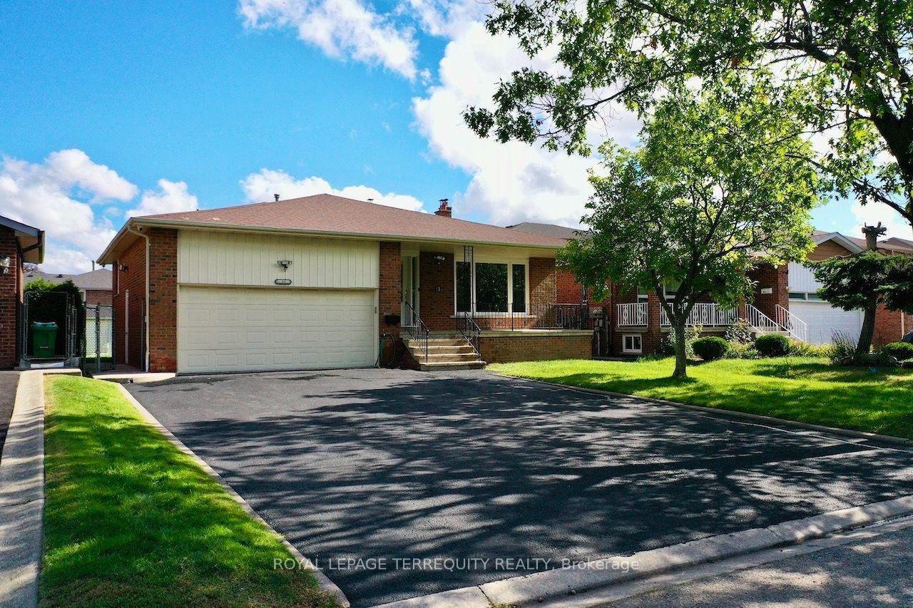 Photo 23 of Unit Lower Level, 13 Milford Crescent, Brampton, Central Park — HOMEH