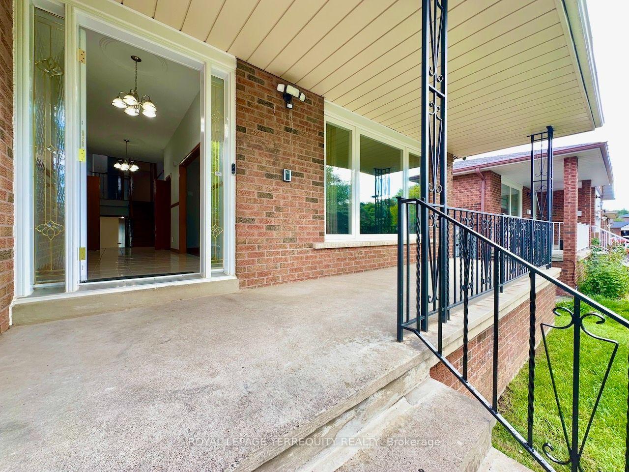 Photo 25 of Unit Lower Level, 13 Milford Crescent, Brampton, Central Park — HOMEH