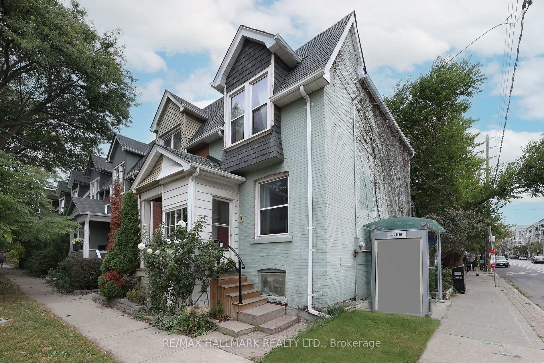 Photo 2 of 1 Lockwood Road, Toronto, The Beaches — HOMEH