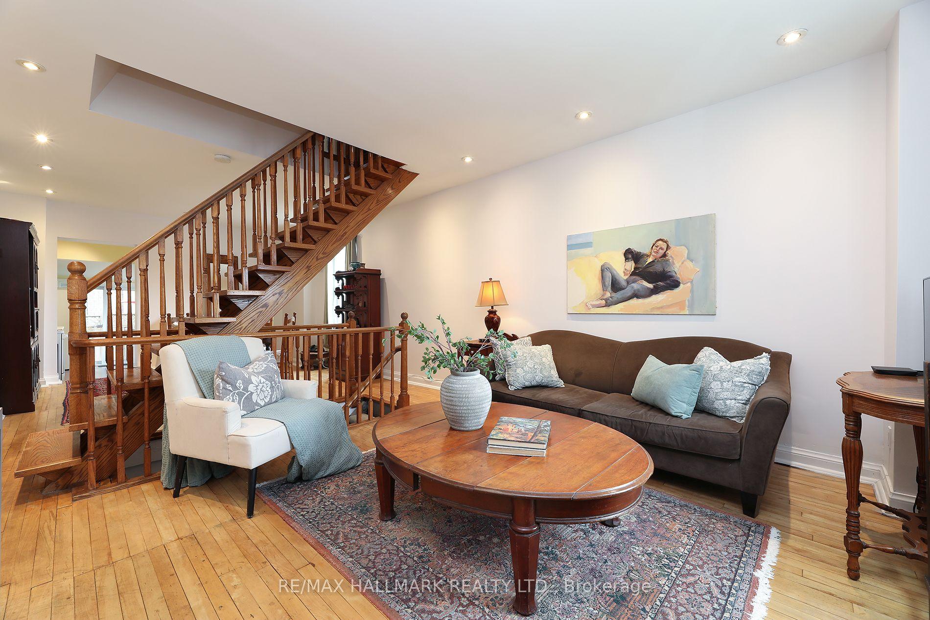 Photo 4 of 1 Lockwood Road, Toronto, The Beaches — HOMEH