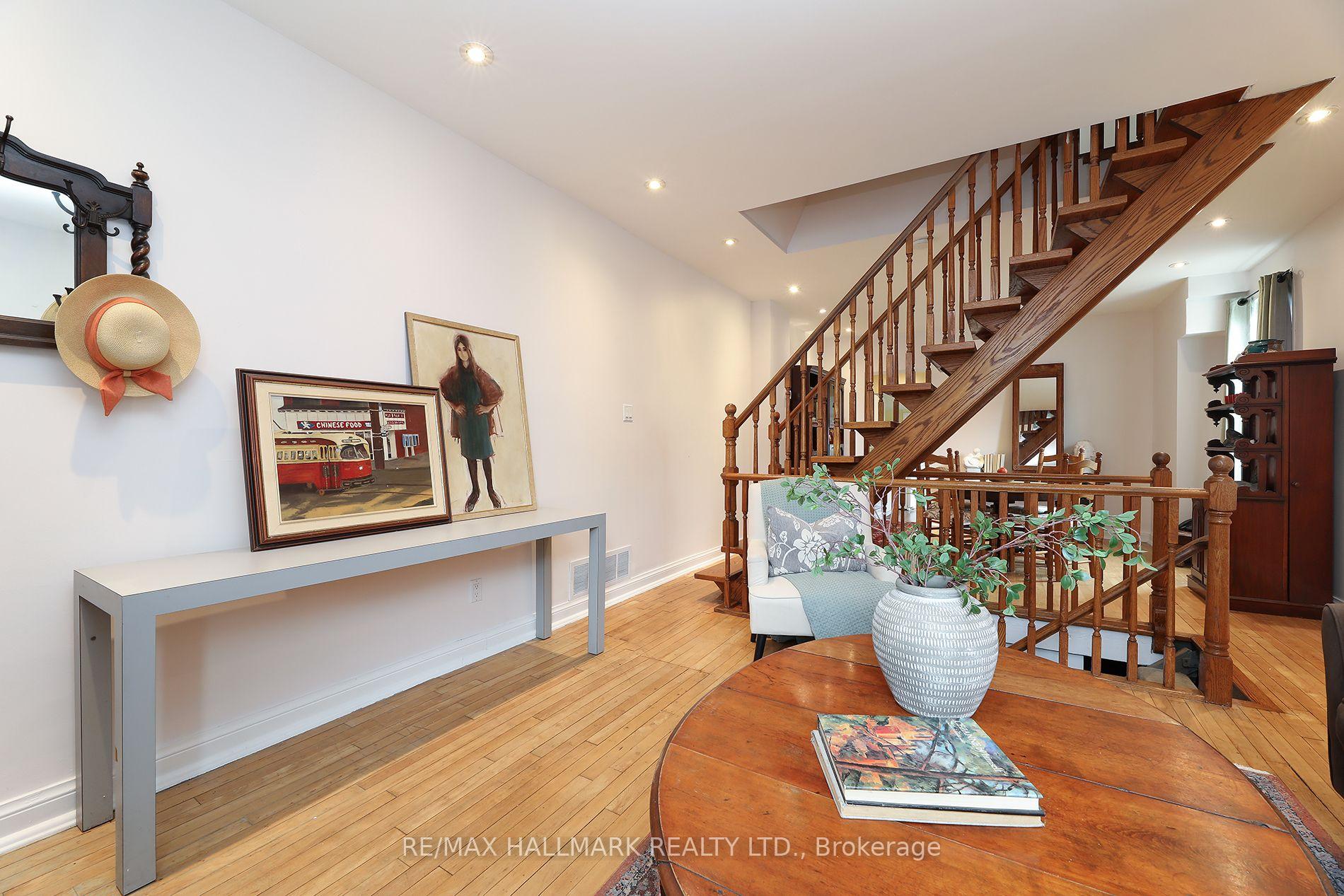 Photo 5 of 1 Lockwood Road, Toronto, The Beaches — HOMEH