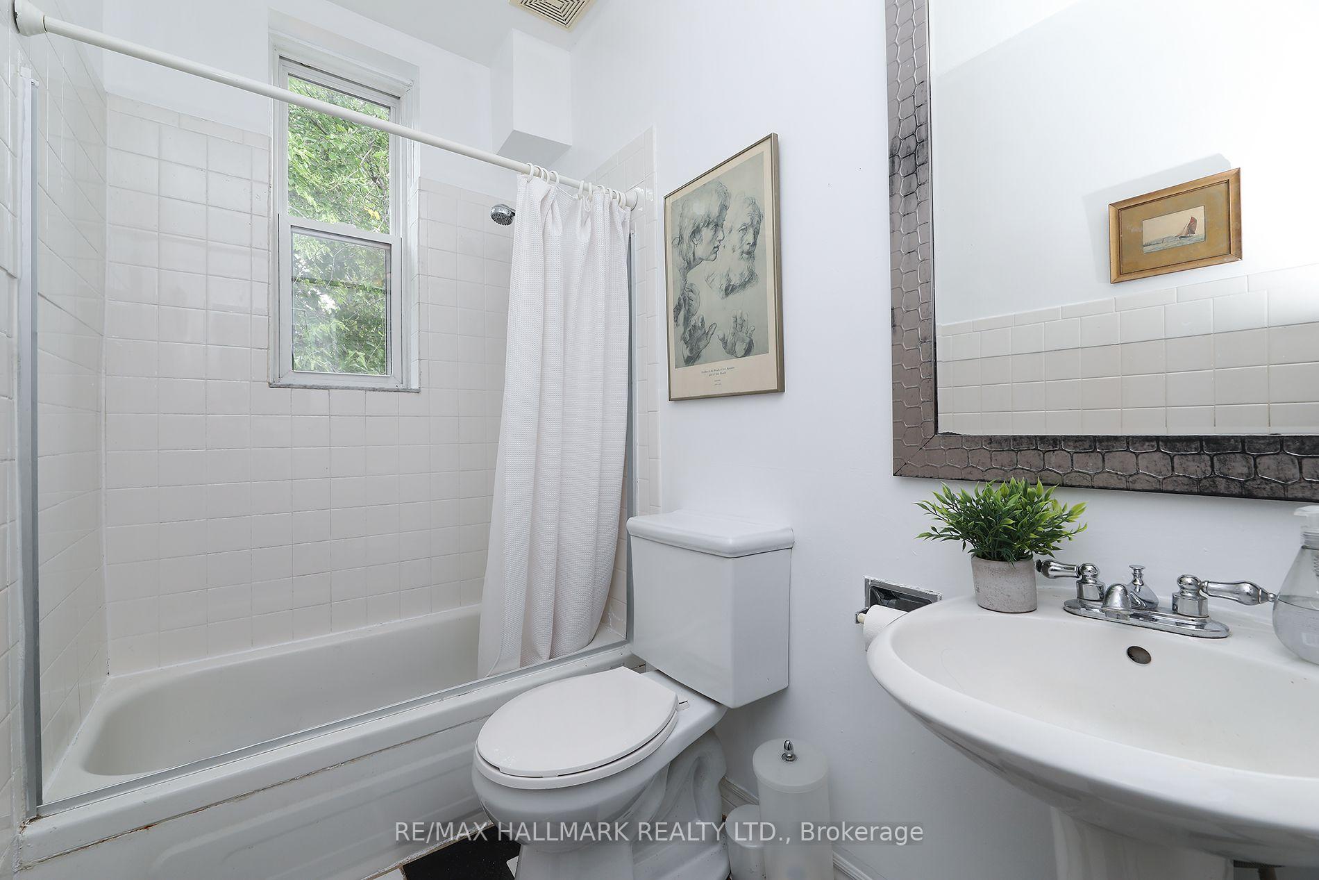 Photo 15 of 1 Lockwood Road, Toronto, The Beaches — HOMEH