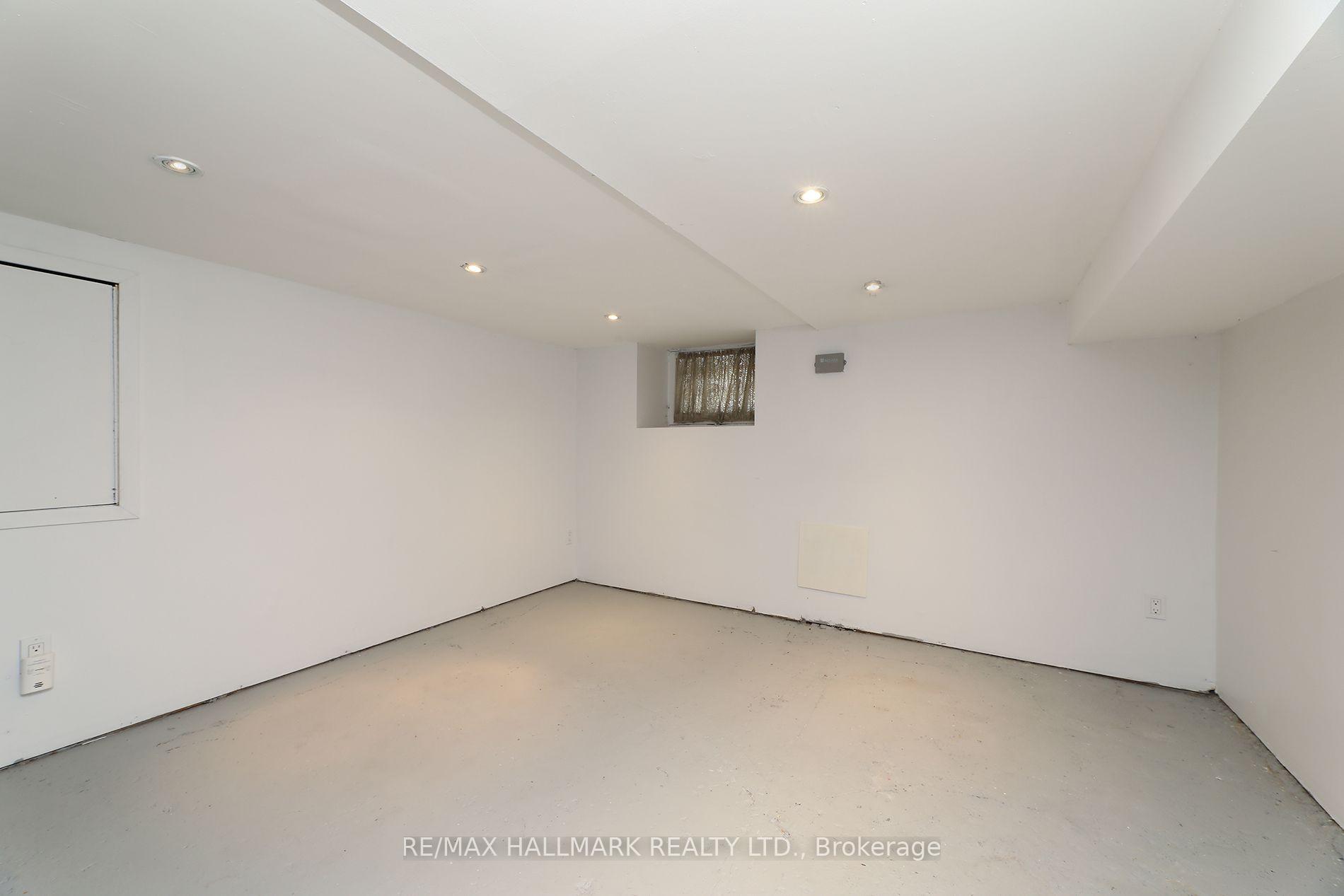 Photo 19 of 1 Lockwood Road, Toronto, The Beaches — HOMEH