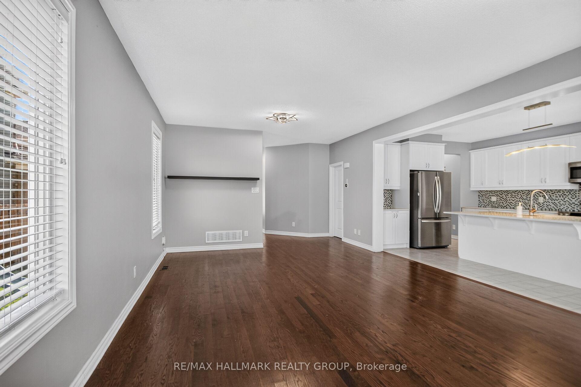Photo 10 of 18 Sweetbay Circle, Ottawa, Stittsville (North) — HOMEH