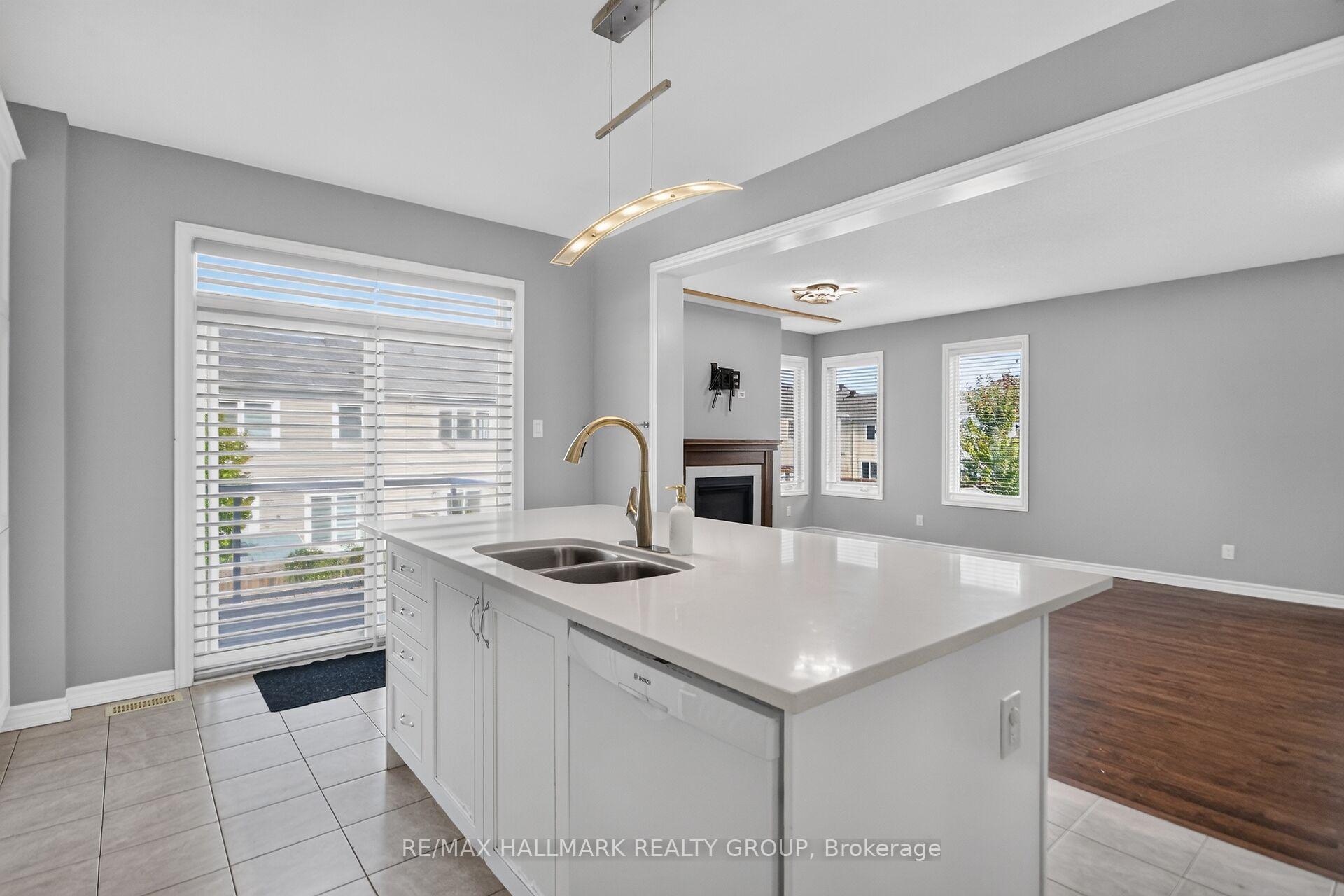 Photo 11 of 18 Sweetbay Circle, Ottawa, Stittsville (North) — HOMEH