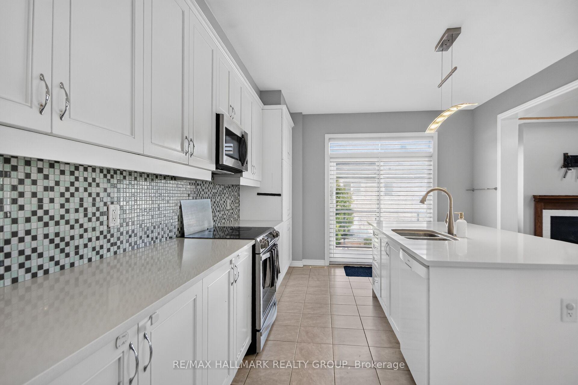Photo 15 of 18 Sweetbay Circle, Ottawa, Stittsville (North) — HOMEH