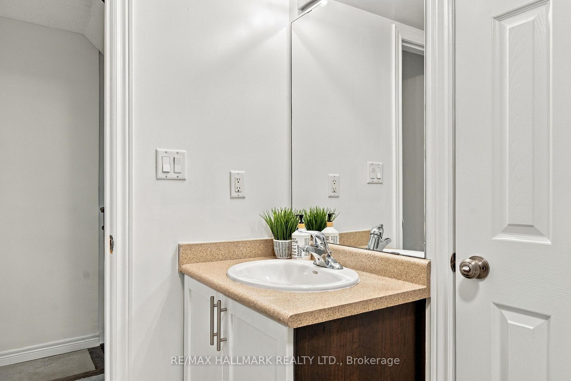 Photo 23 of 549 Shuter Street, Toronto, Regent Park — HOMEH