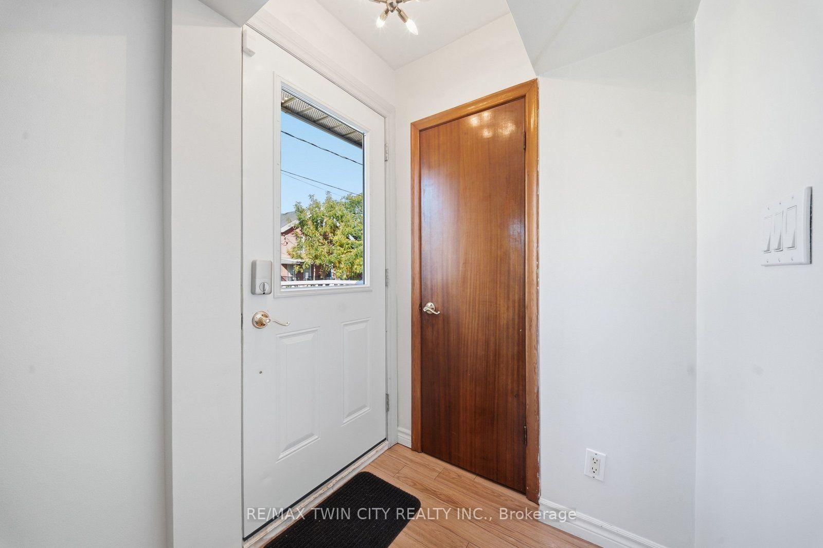 Photo 7 of 146 Superior Street, Brantford, Eagle Place East — HOMEH