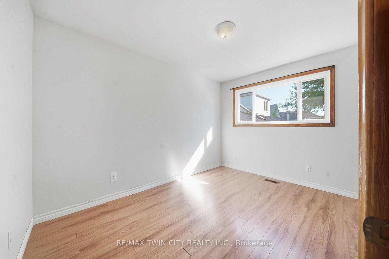 Photo 16 of 146 Superior Street, Brantford, Eagle Place East — HOMEH