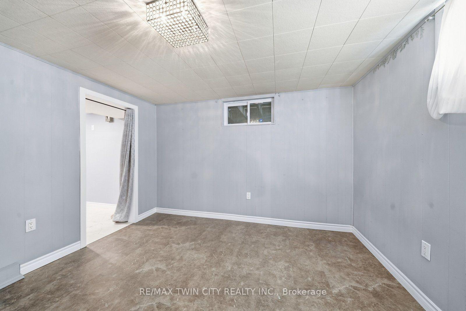 Photo 24 of 146 Superior Street, Brantford, Eagle Place East — HOMEH