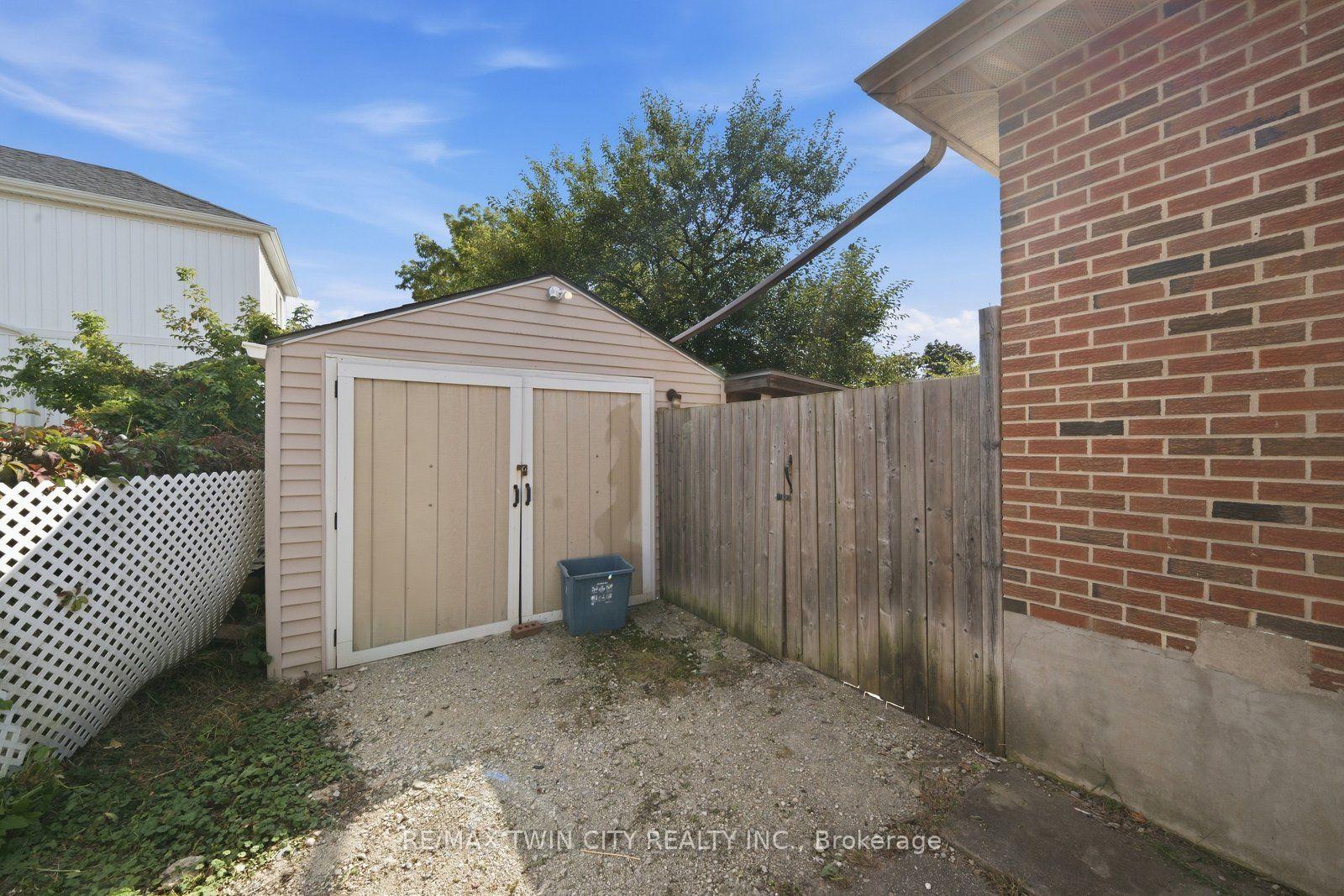 Photo 26 of 146 Superior Street, Brantford, Eagle Place East — HOMEH