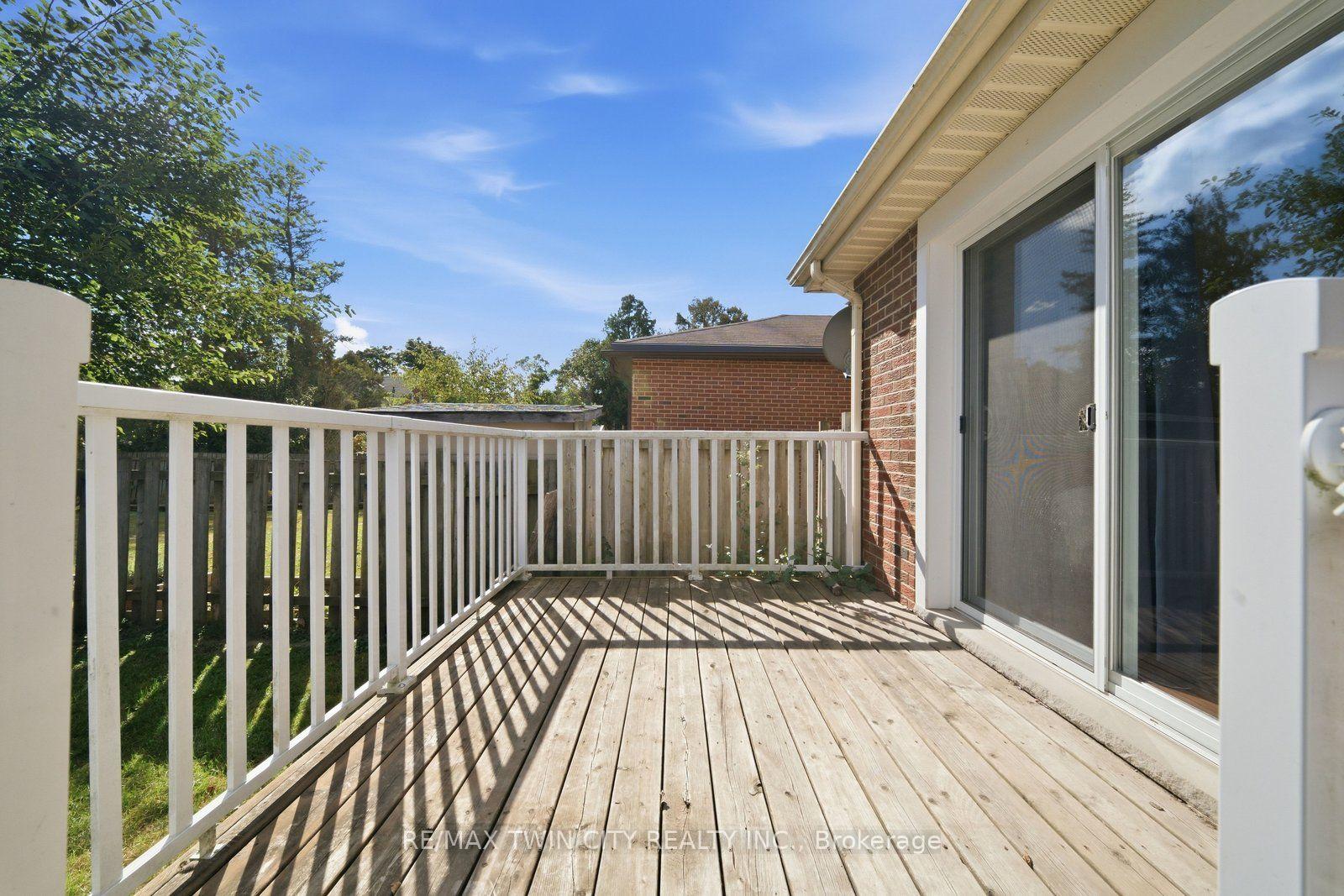 Photo 28 of 146 Superior Street, Brantford, Eagle Place East — HOMEH