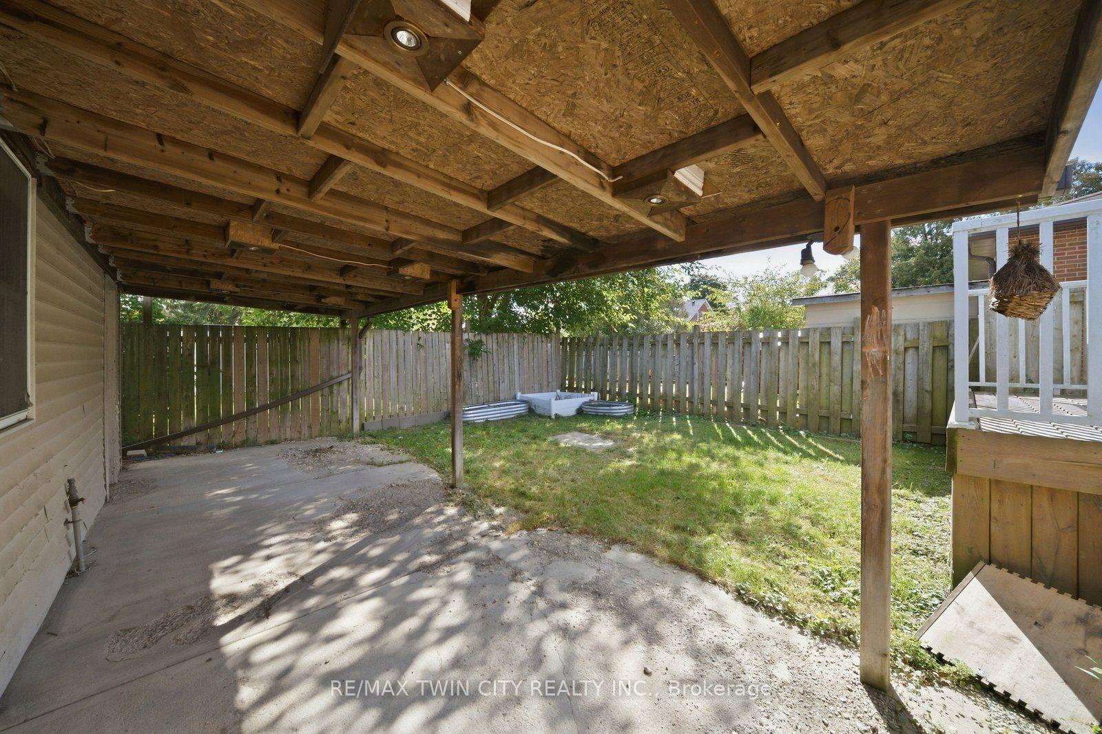 Photo 31 of 146 Superior Street, Brantford, Eagle Place East — HOMEH