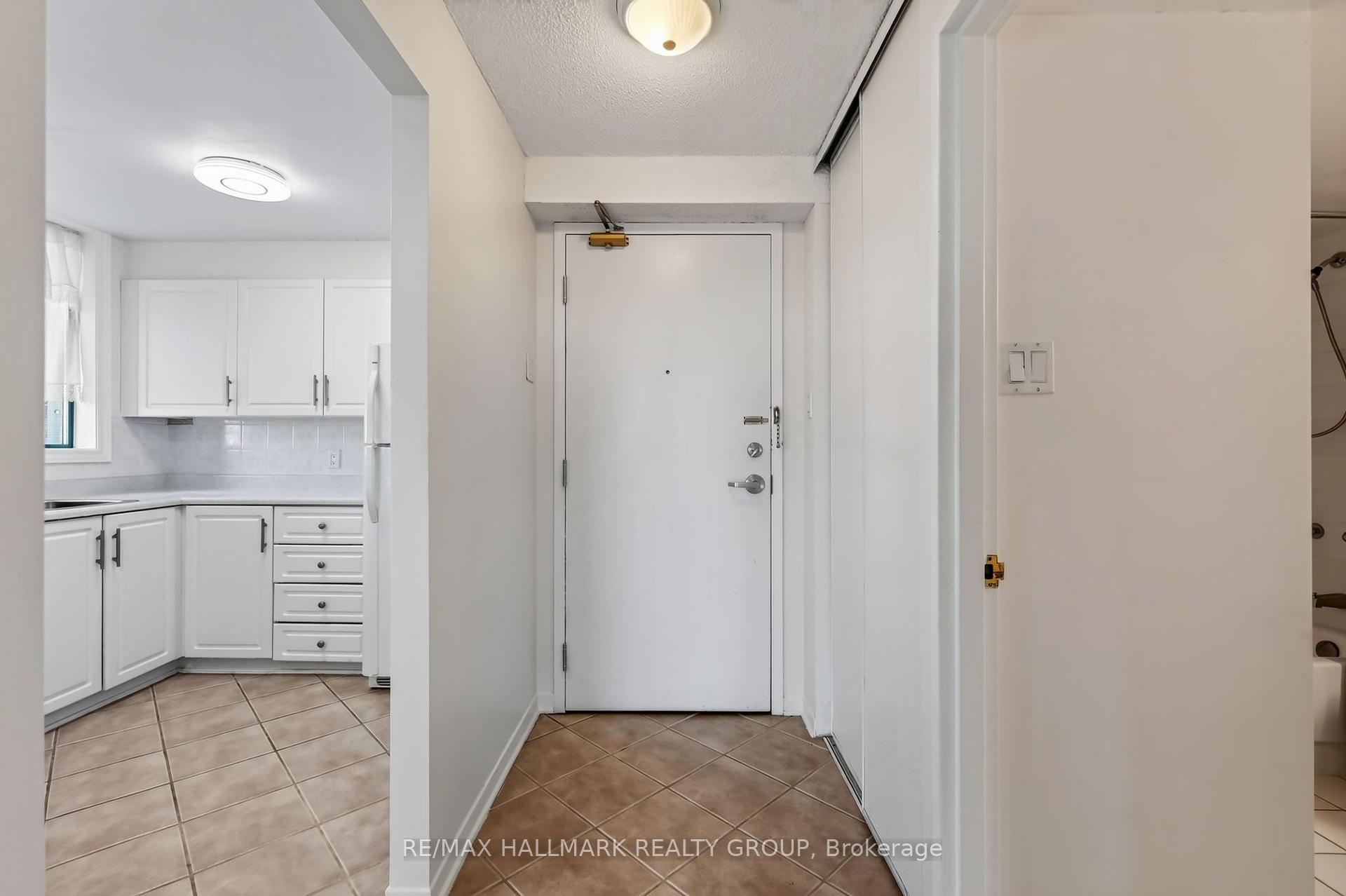 Photo 5 of Unit 701, 1440 Heron Road, Ottawa, Heron Gate — HOMEH