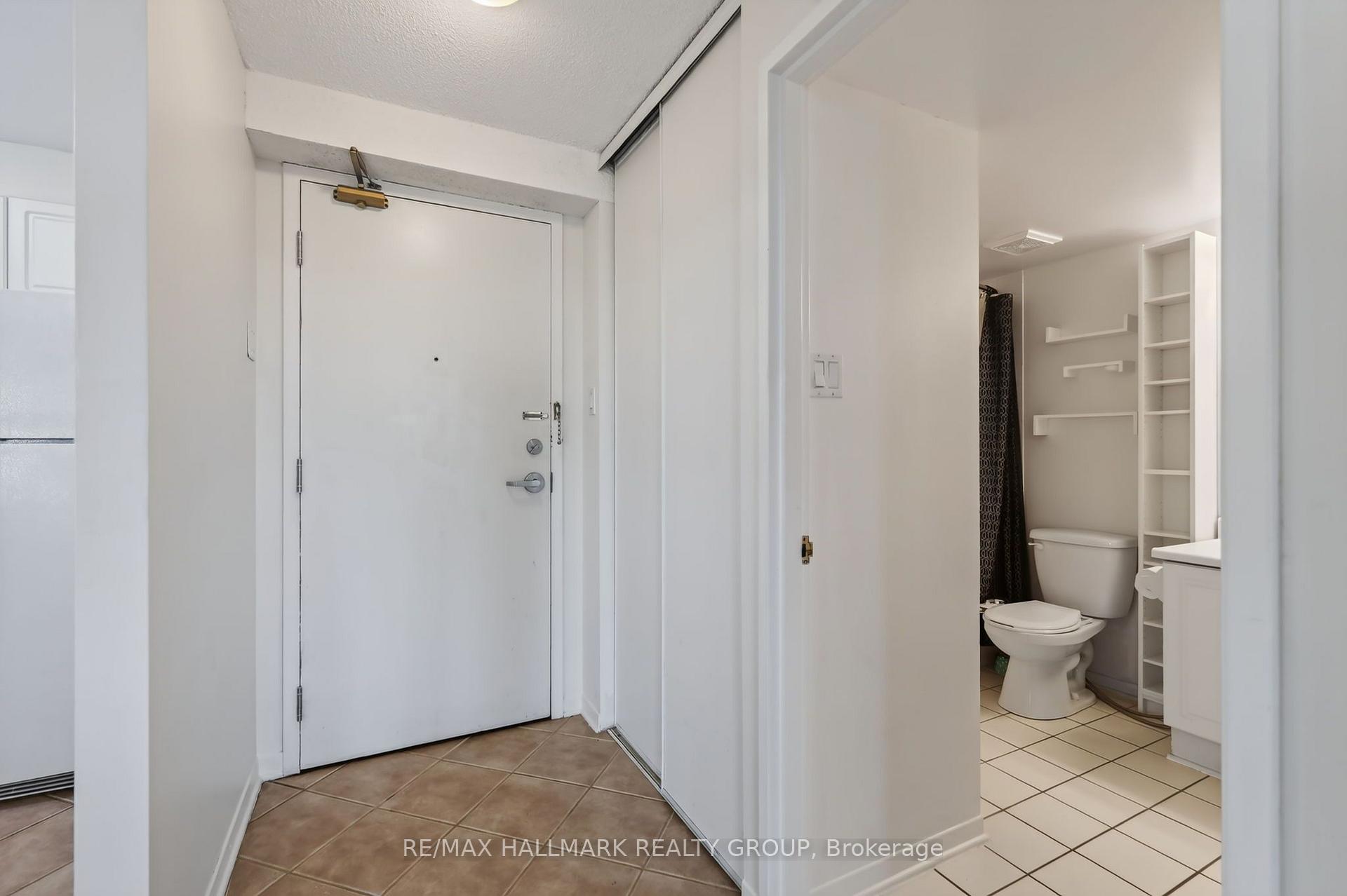 Photo 6 of Unit 701, 1440 Heron Road, Ottawa, Heron Gate — HOMEH