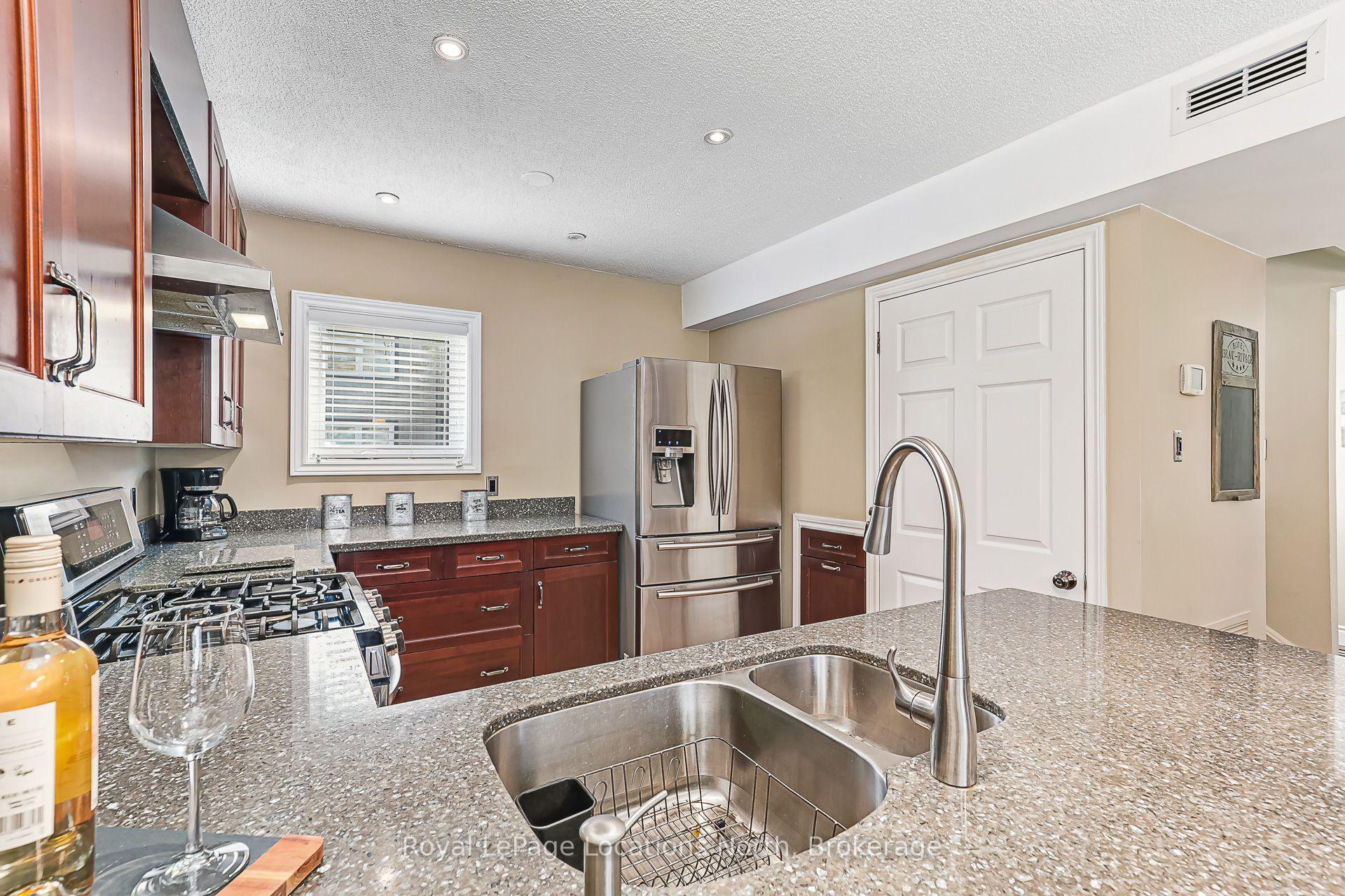 Photo 8 of Unit 1, 820 Suncrest Circle, Collingwood — HOMEH