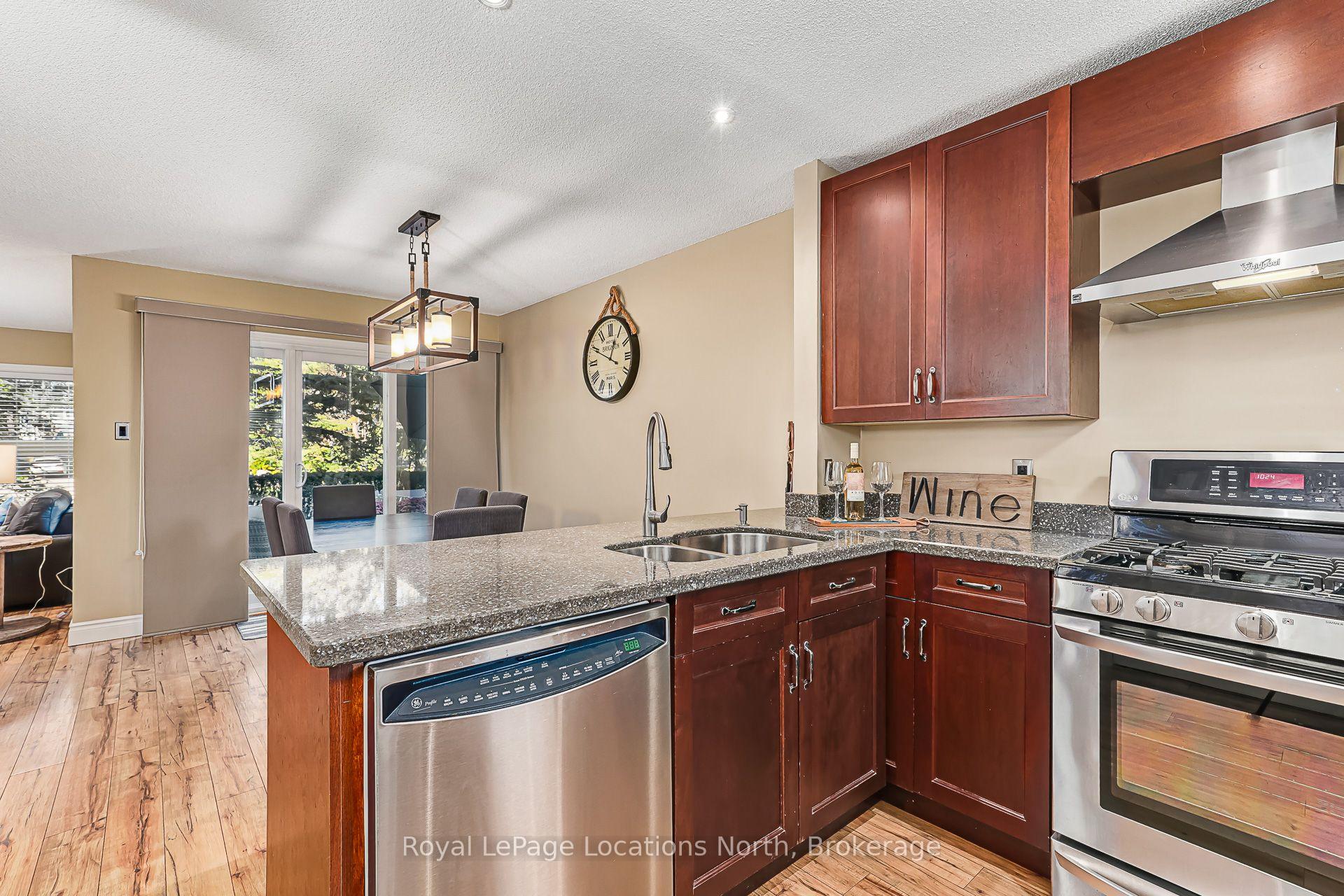 Photo 9 of Unit 1, 820 Suncrest Circle, Collingwood — HOMEH