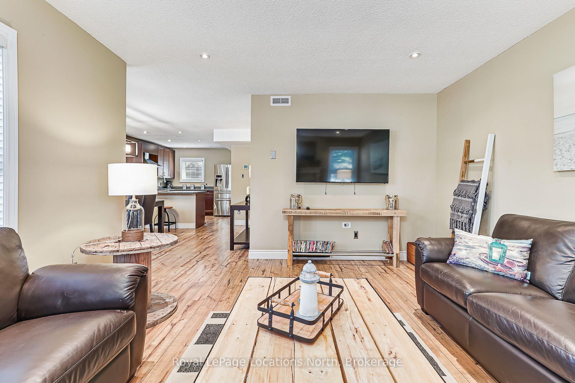 Photo 15 of Unit 1, 820 Suncrest Circle, Collingwood — HOMEH
