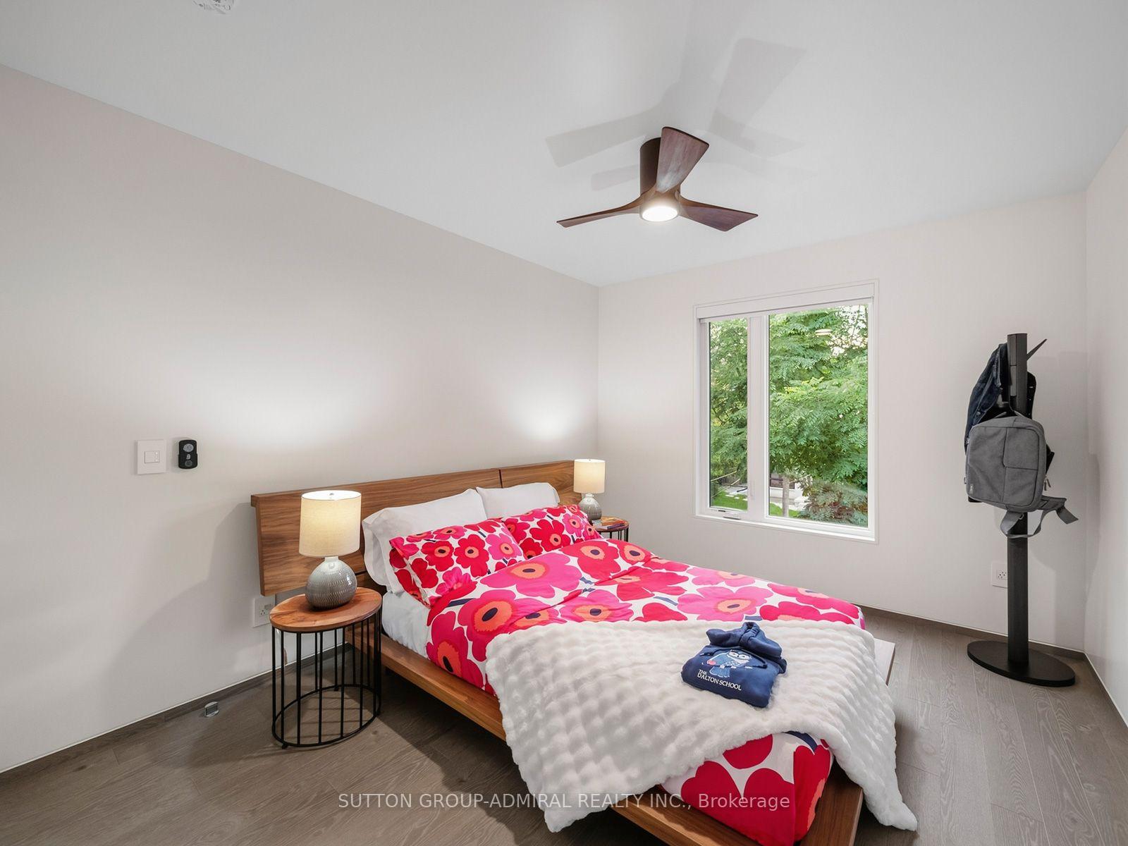 Photo 25 of 39 Red Deer Avenue, Scarborough, Birchcliffe-Cliffside — HOMEH