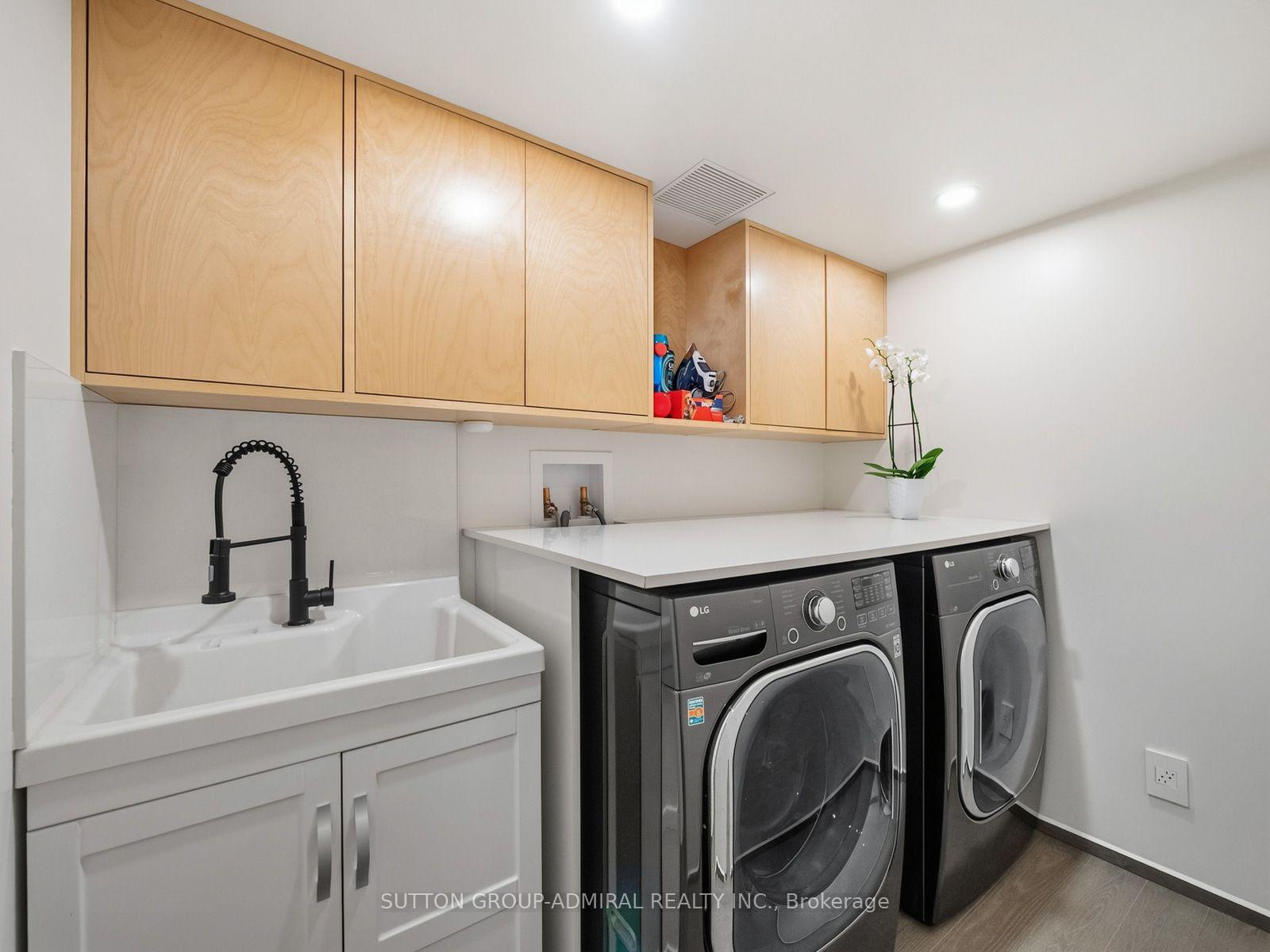 Photo 33 of 39 Red Deer Avenue, Scarborough, Birchcliffe-Cliffside — HOMEH