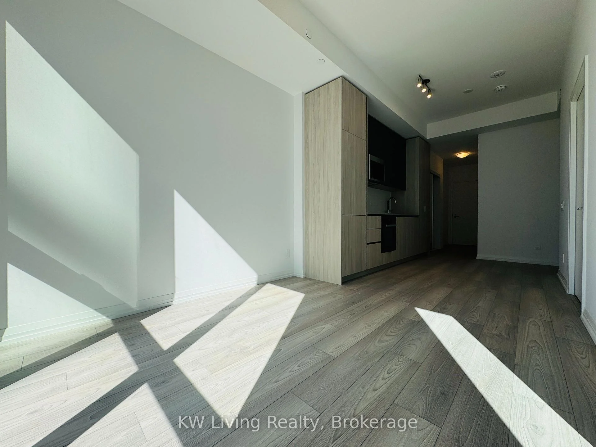 Photo 4 of Unit 2622, 400 King Street W, Toronto, Waterfront Communities — HOMEH