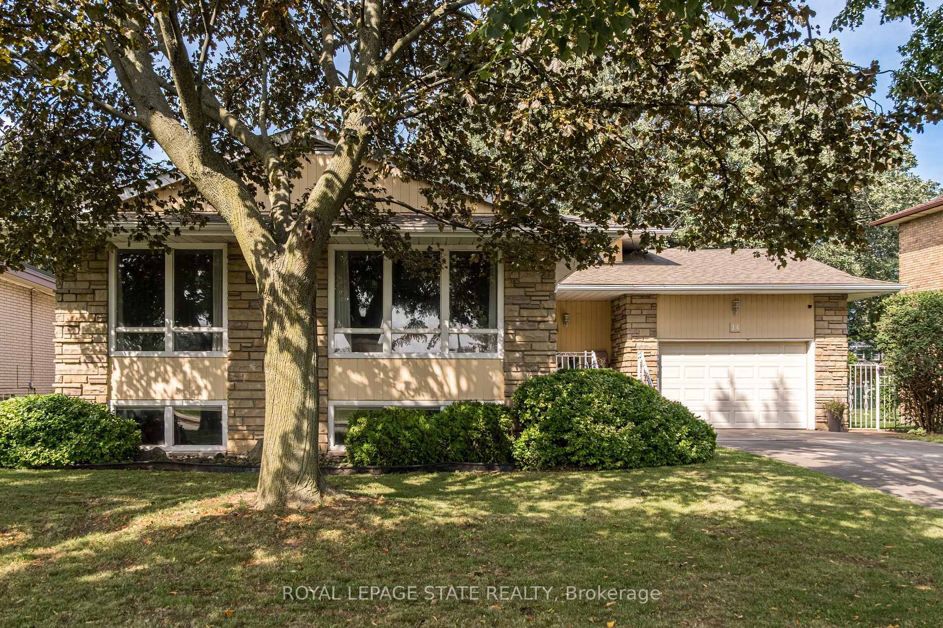 Photo 5 of 14 Woodside Drive, Hamilton, Sherwood — HOMEH