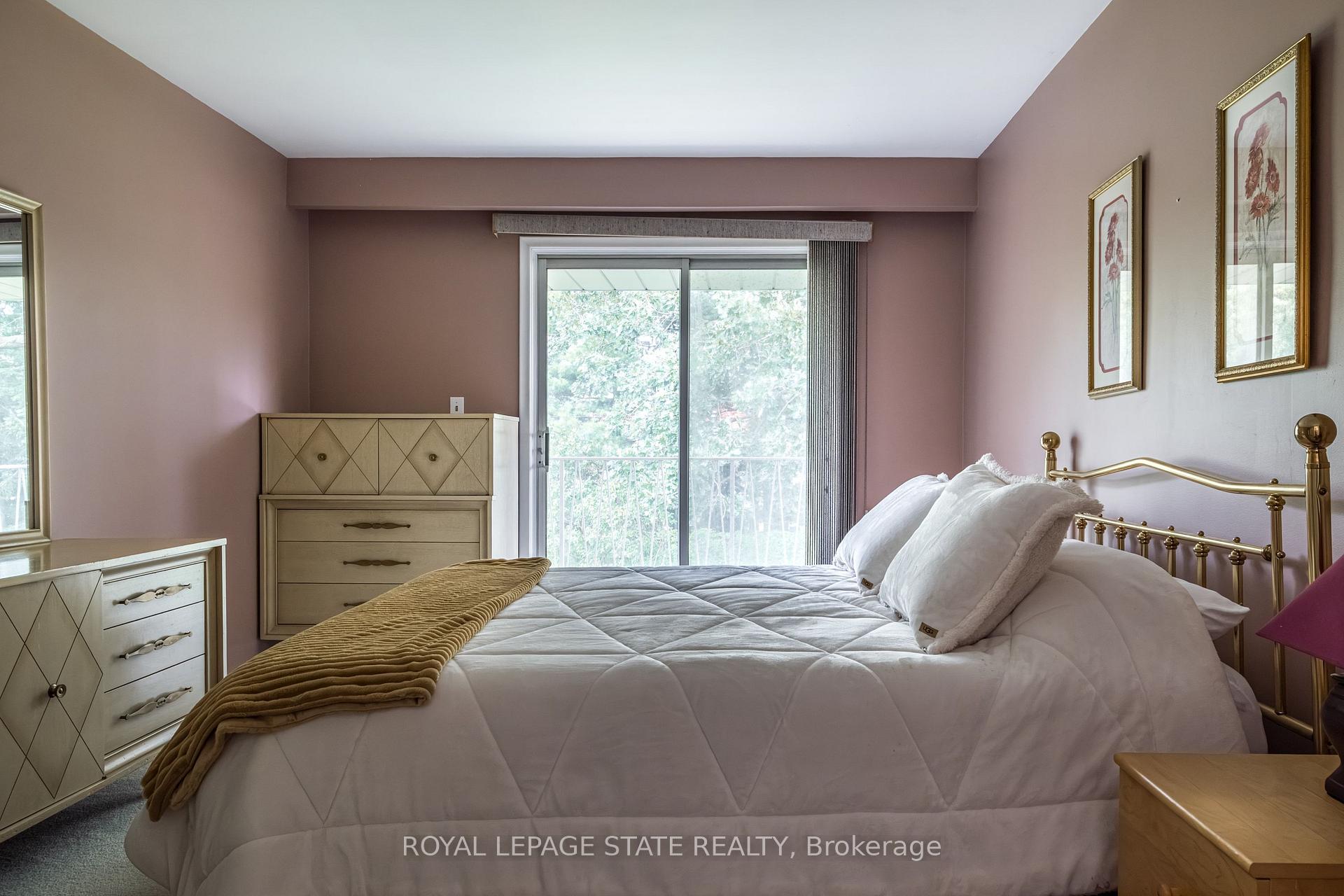 Photo 23 of 14 Woodside Drive, Hamilton, Sherwood — HOMEH