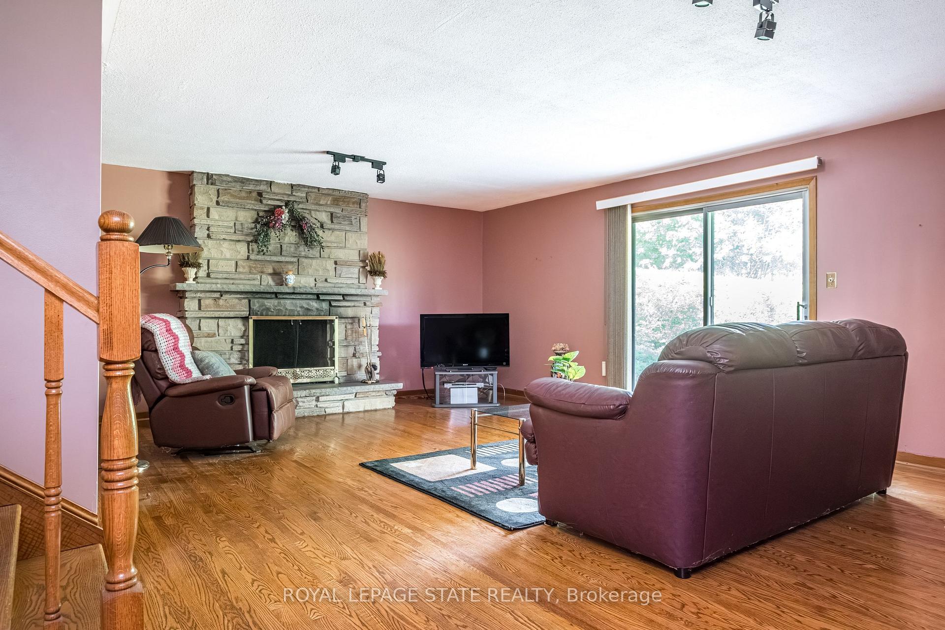 Photo 27 of 14 Woodside Drive, Hamilton, Sherwood — HOMEH