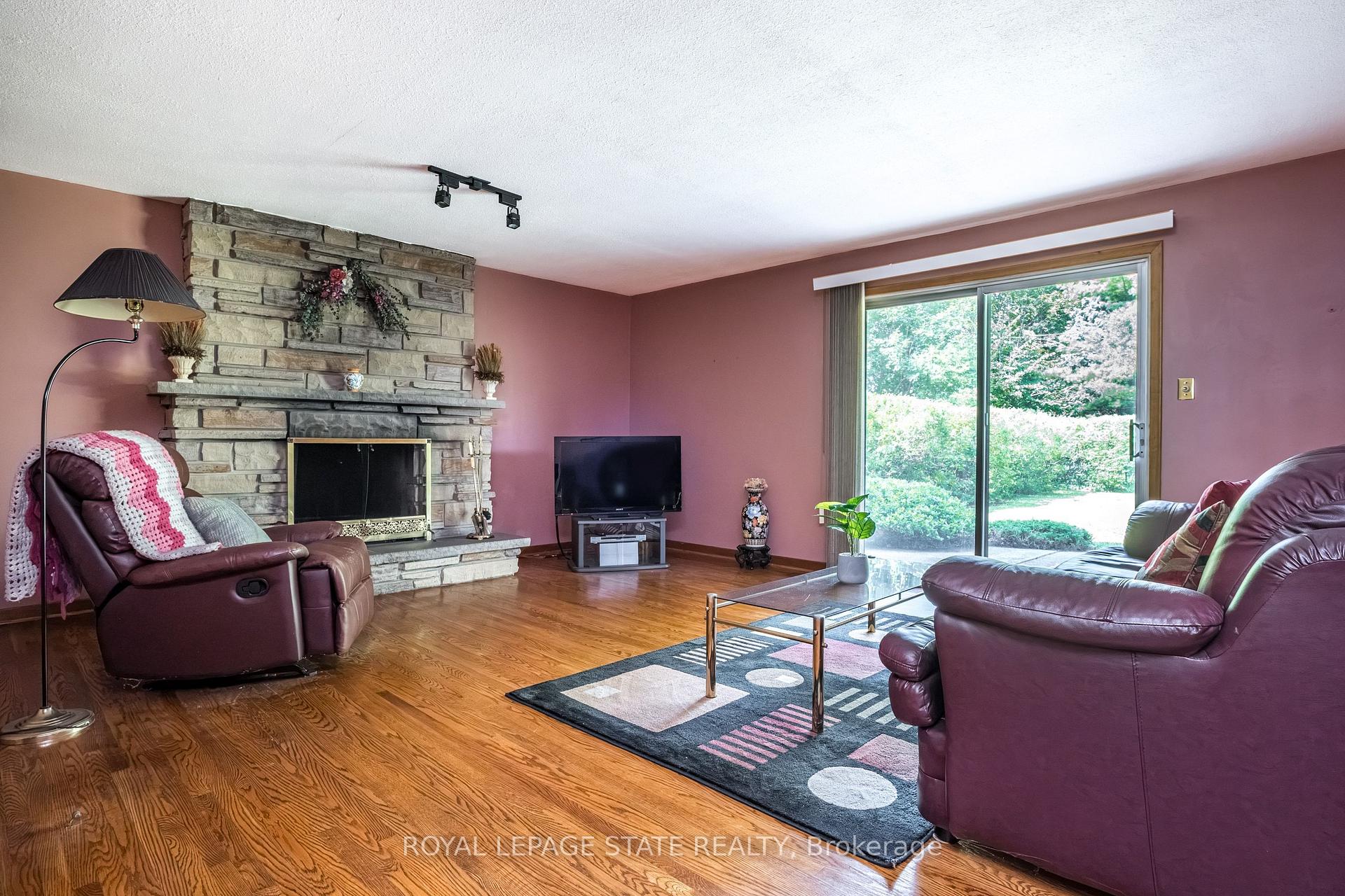 Photo 28 of 14 Woodside Drive, Hamilton, Sherwood — HOMEH