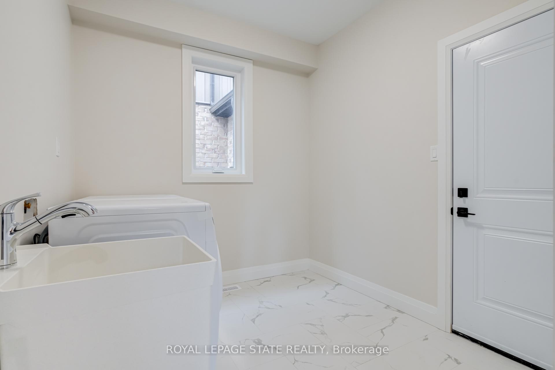 Photo 13 of 39 Norwich Road, Hamilton, Stoney Creek — HOMEH