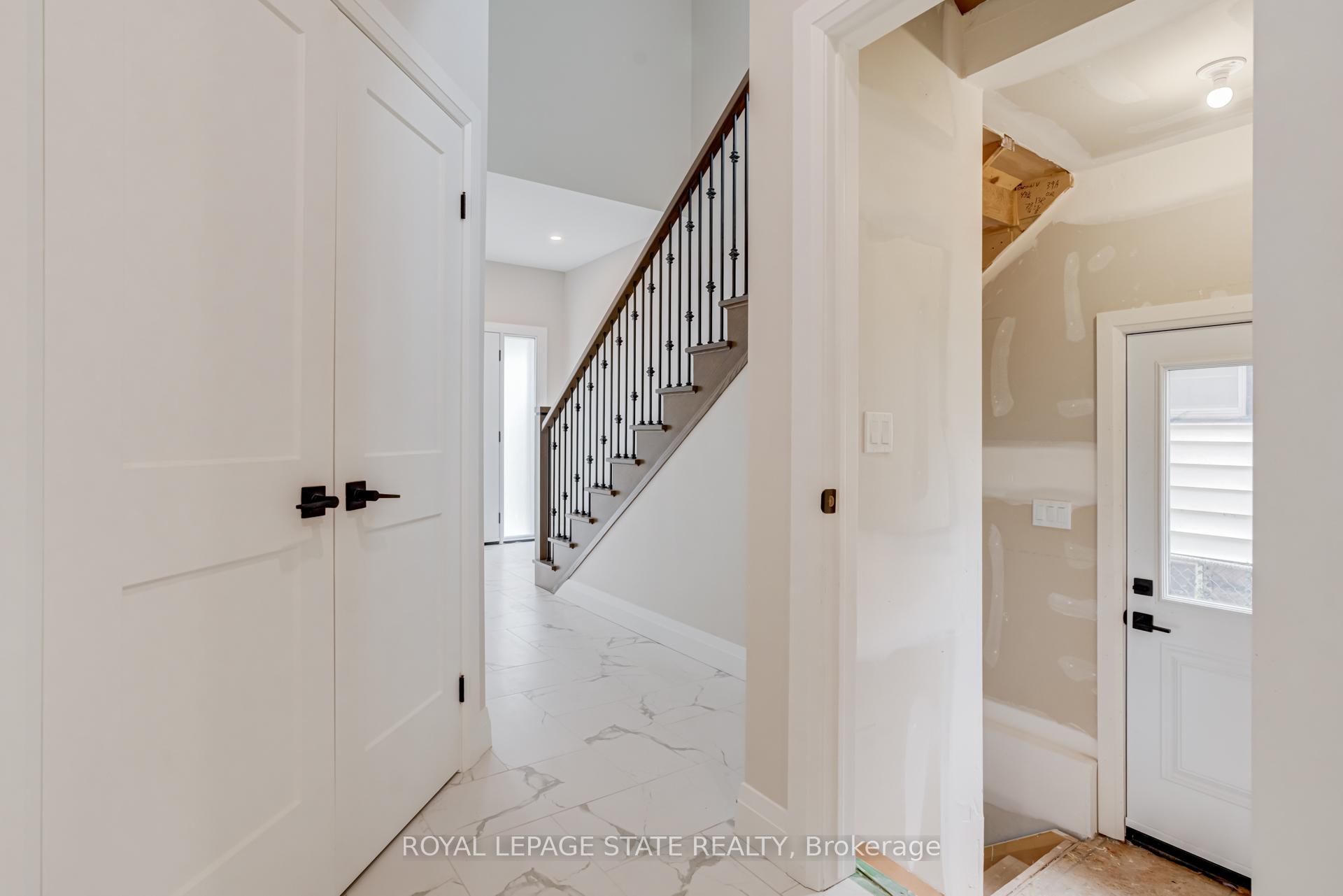 Photo 32 of 39 Norwich Road, Hamilton, Stoney Creek — HOMEH